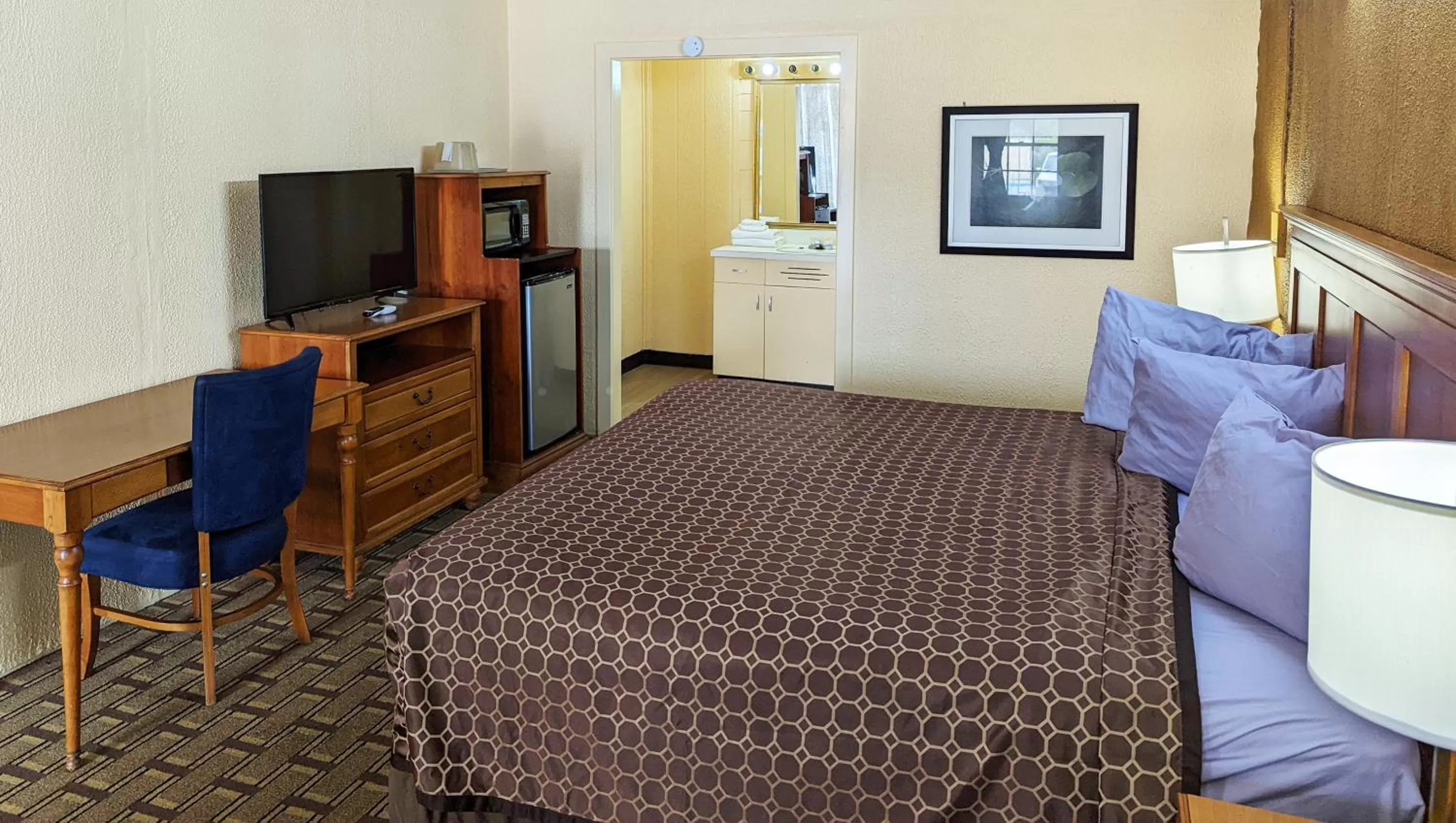 Bedroom, Bed in M Star Hotel Cleveland