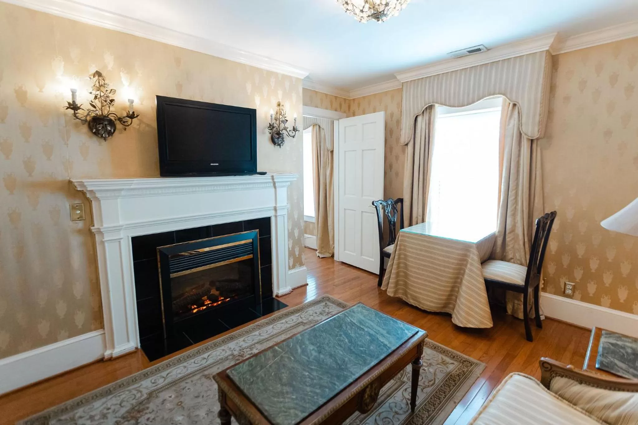 1840s Carrollton Inn