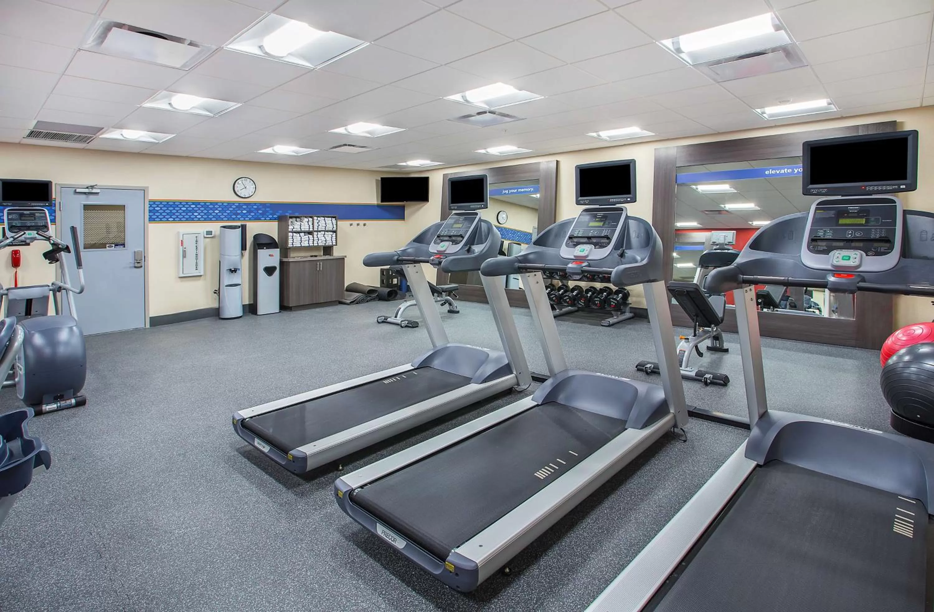 Fitness centre/facilities in Hampton Inn Vincennes