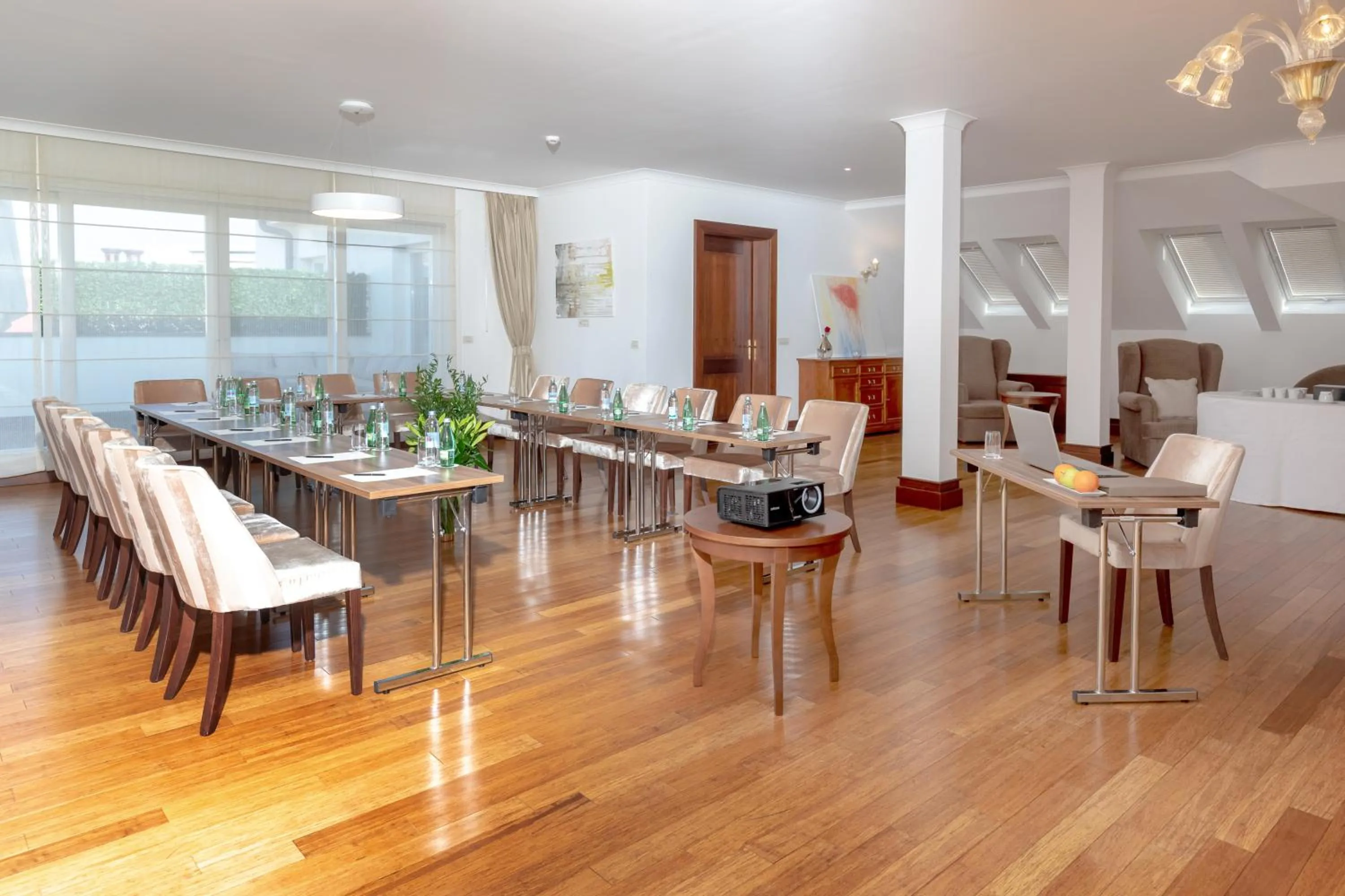 Meeting/conference room in Hotel Le Premier