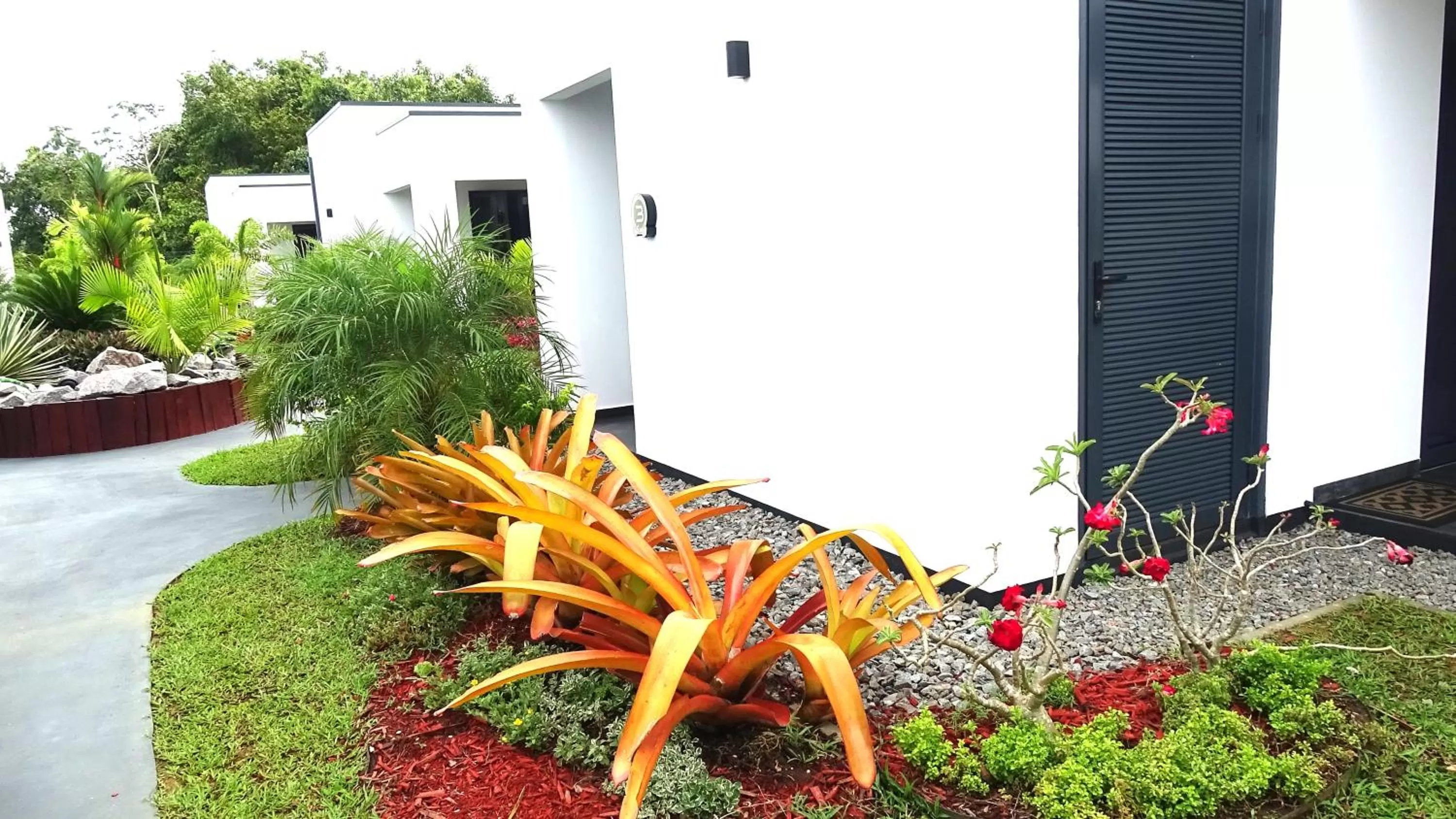 Garden in Bronbella Villa Residence