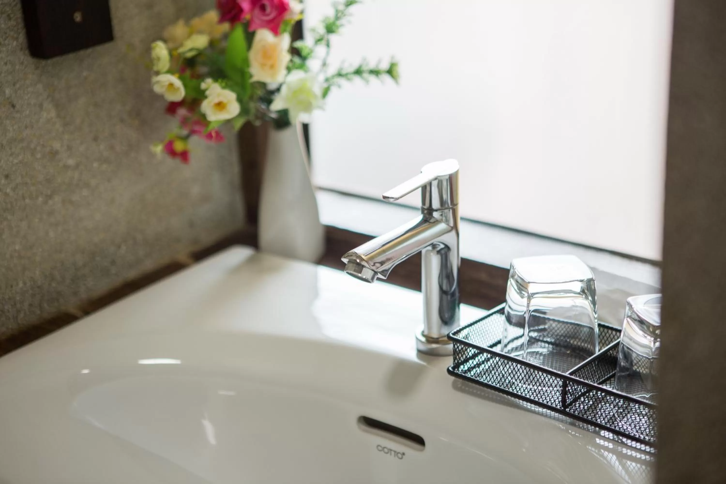 Bathroom in Night Bazaar Inn