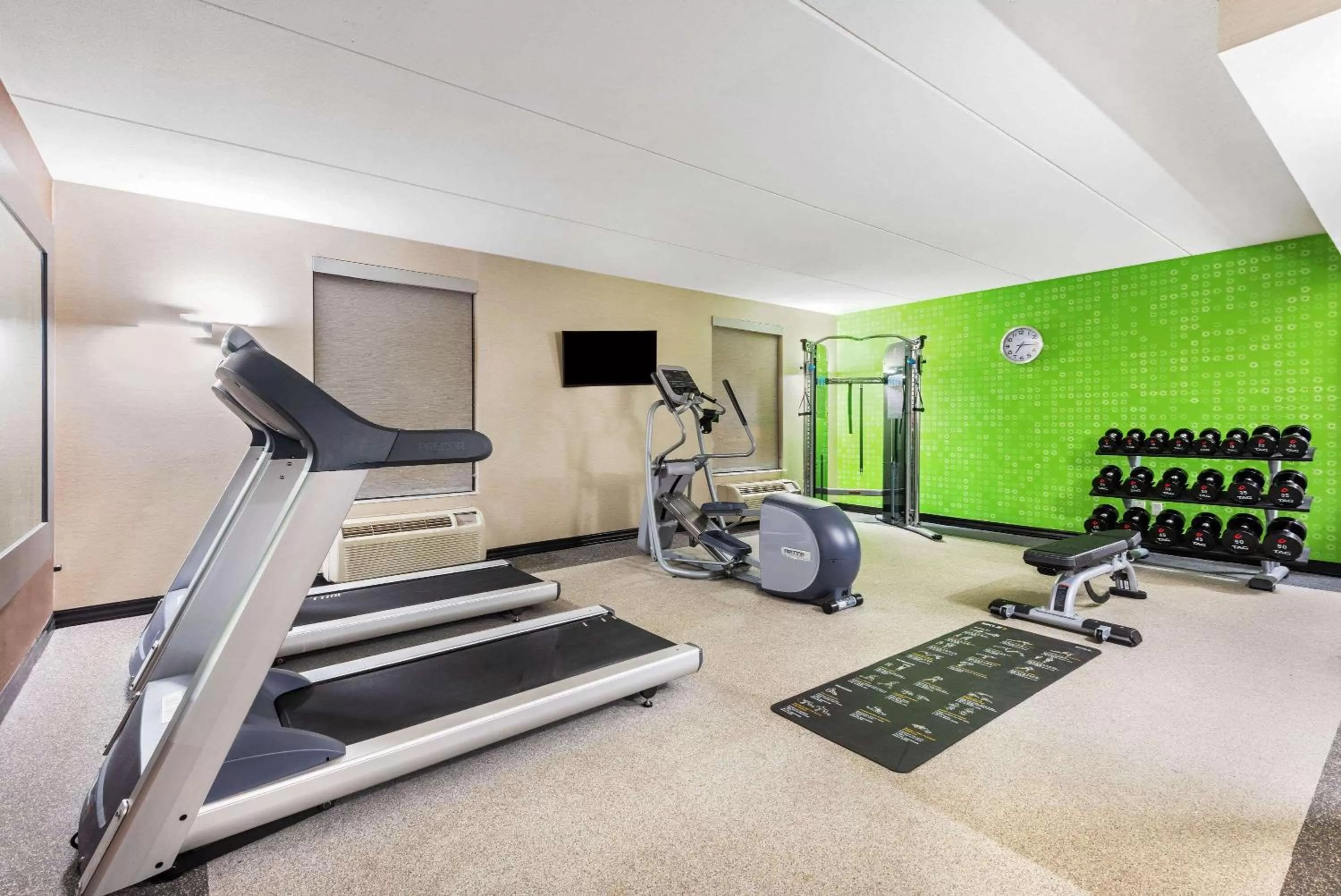 Fitness centre/facilities in La Quinta by Wyndham Jamestown