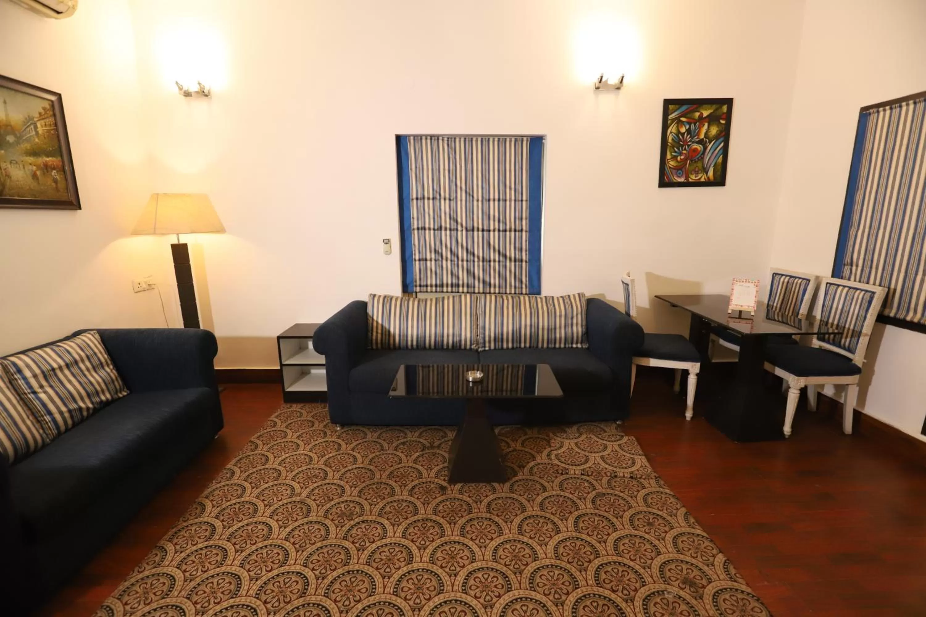 Living room in Hotel Capitol Hills - Greater Kailash Delhi