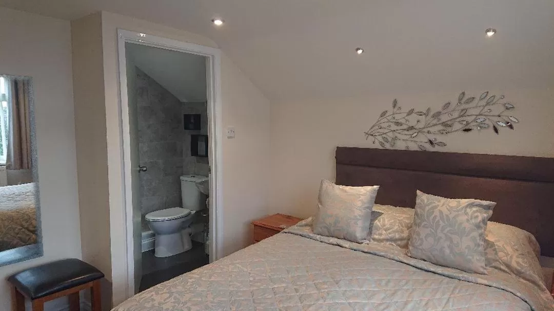 Bed in Grove House Hotel