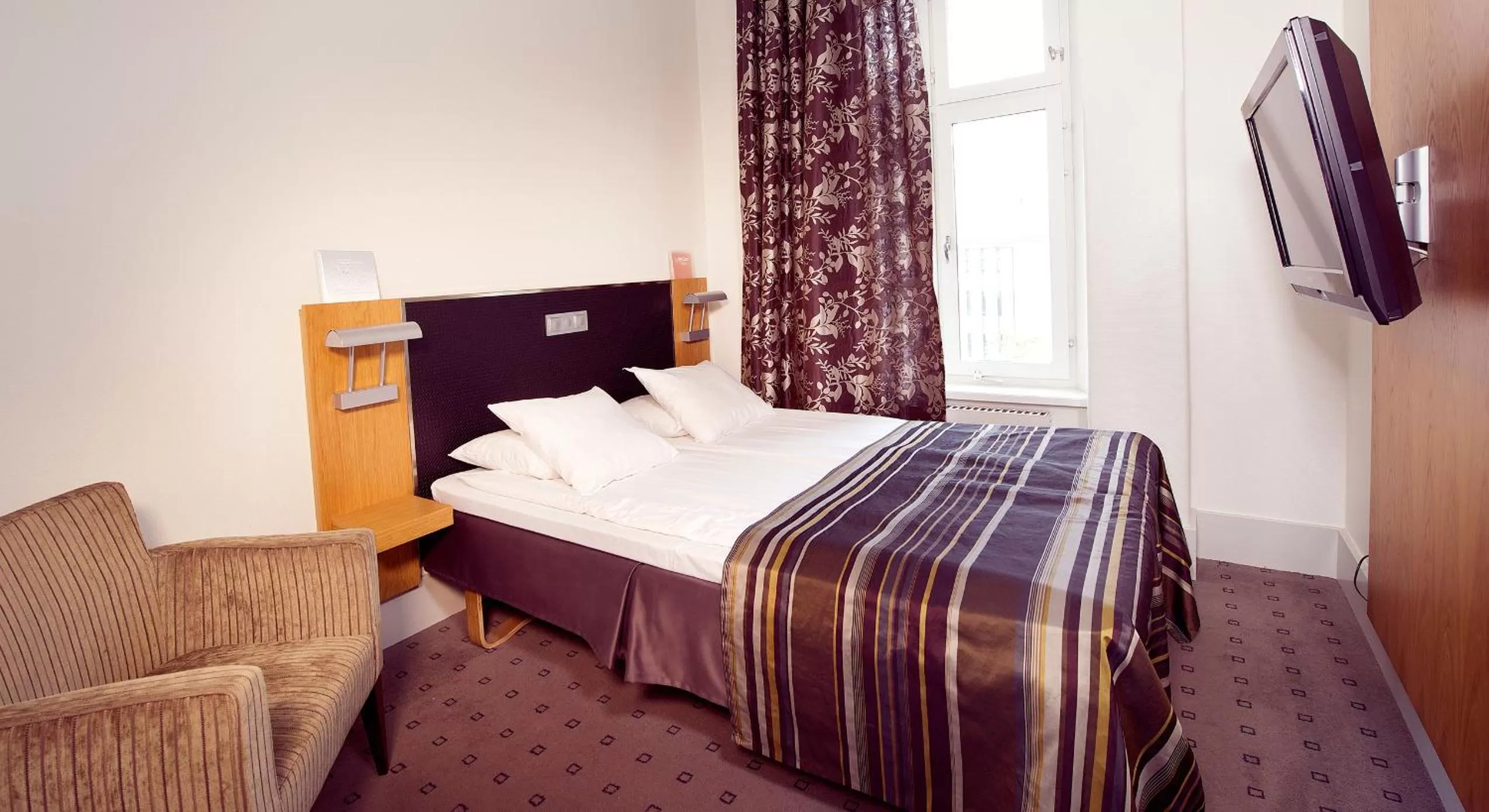 Bedroom, Bed in Home Hotel Bilan