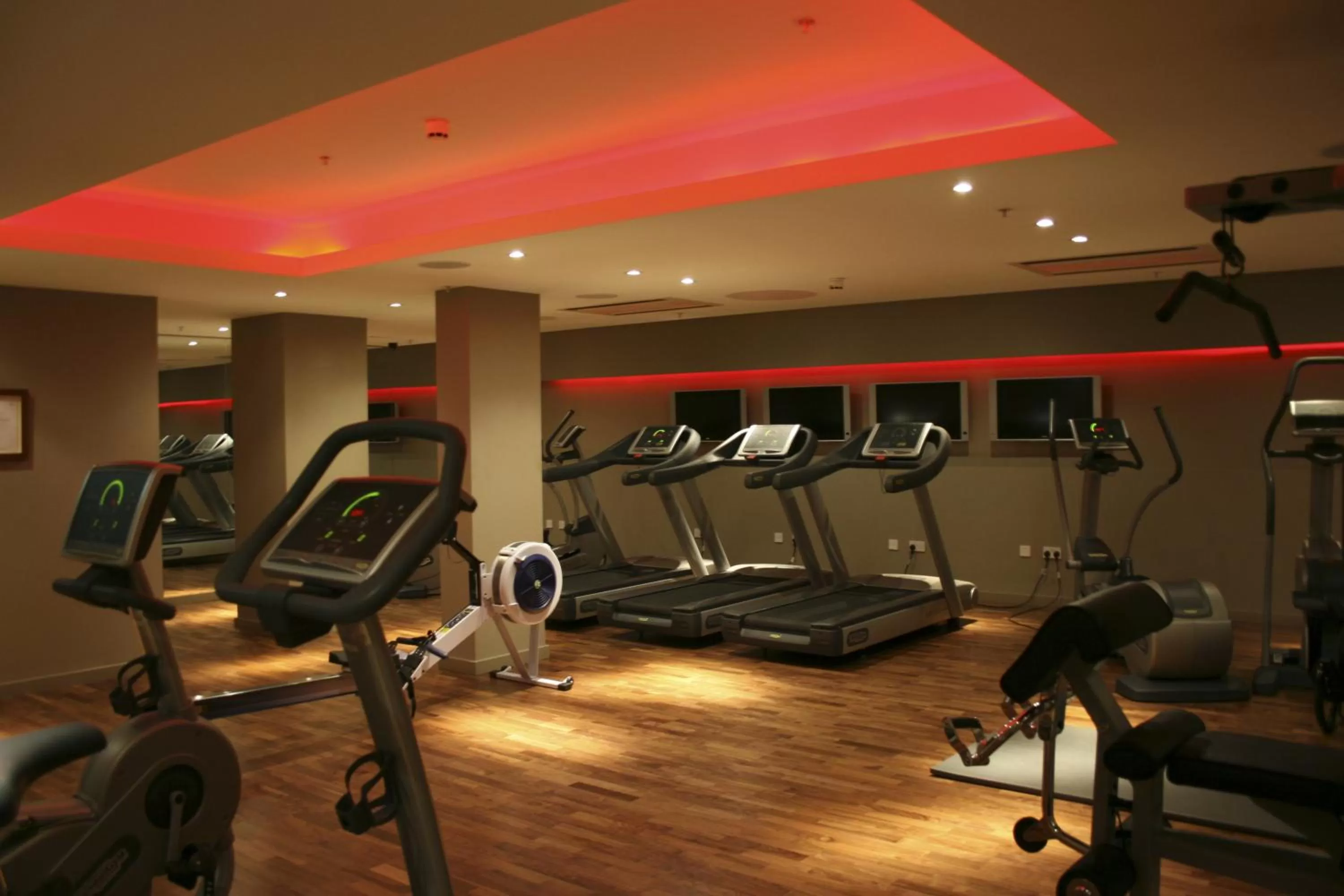 Fitness centre/facilities in Apex City Of London Hotel