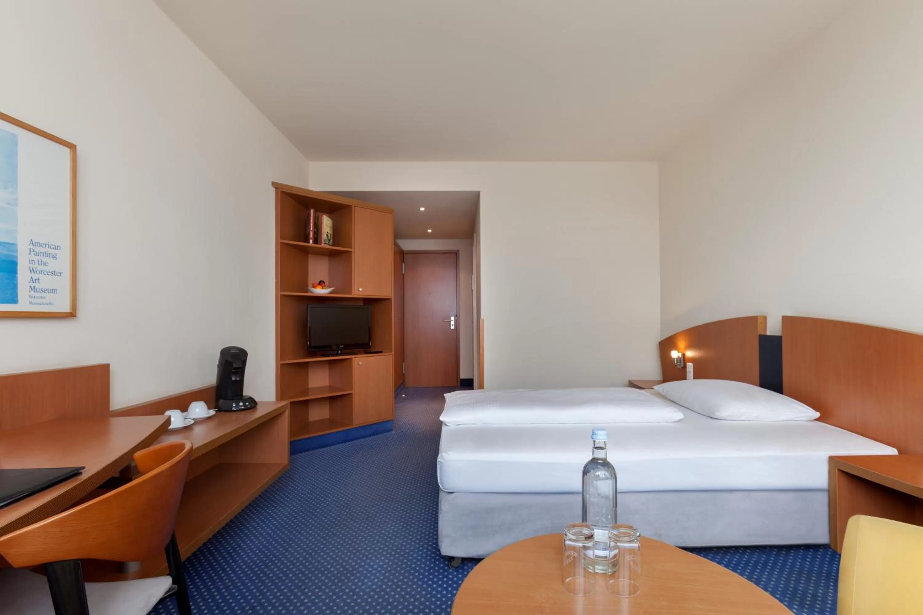 Photo of the whole room, Bed in Vienna House by Wyndham Baltic Stralsund