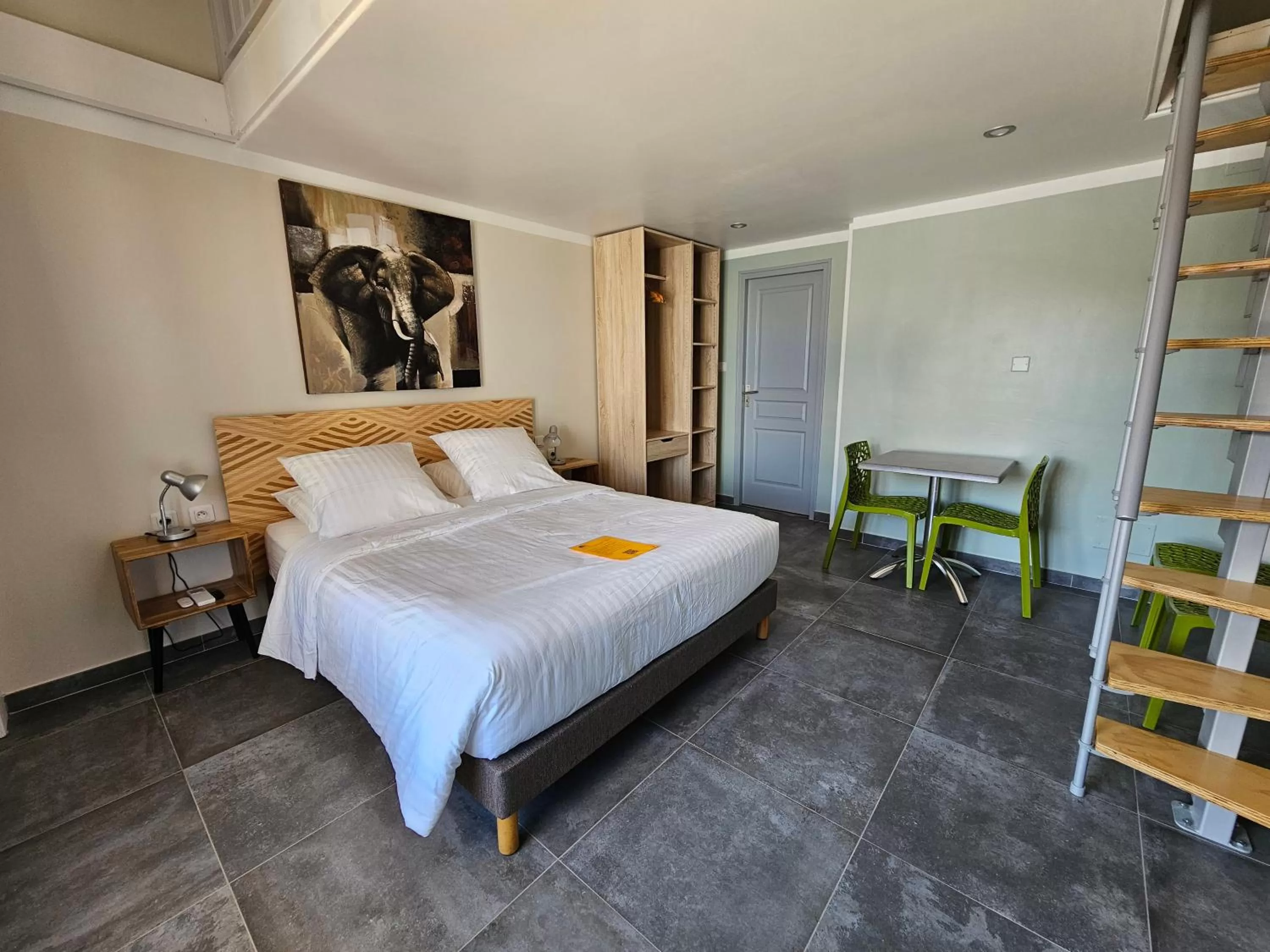 Bed in La Casa del Arti - Chambres d'hôtes - B&B - Piscine chauffée