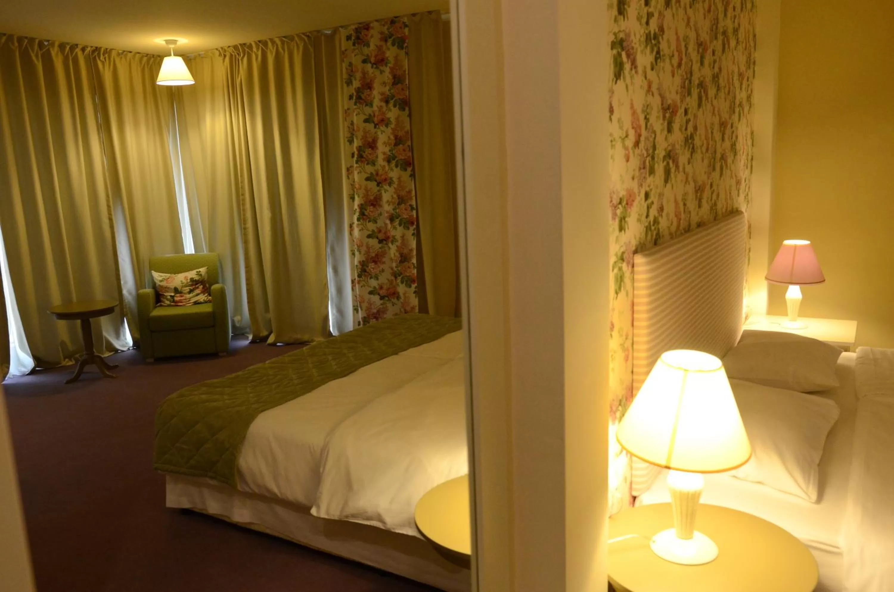 Bedroom, Bed in Parish Hotel