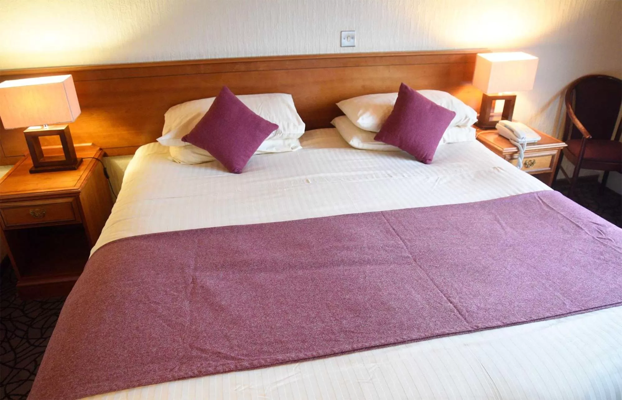 Bed in The Royal Hotel