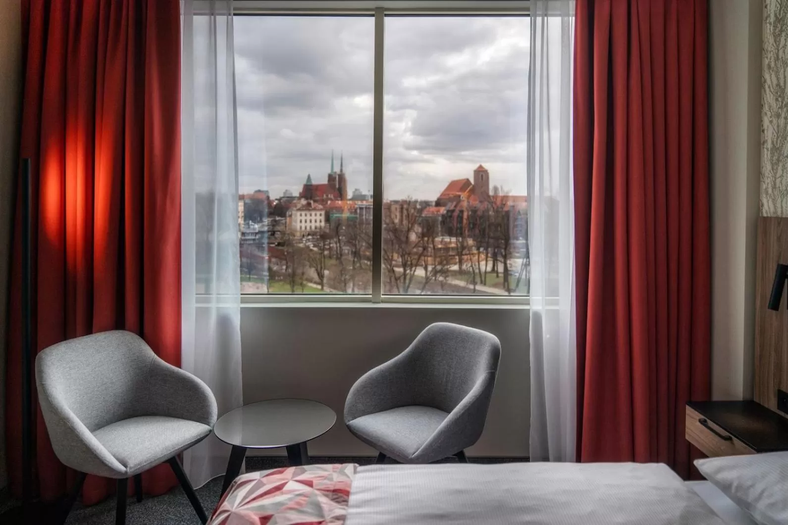 Photo of the whole room, Bed in HP Park Plaza