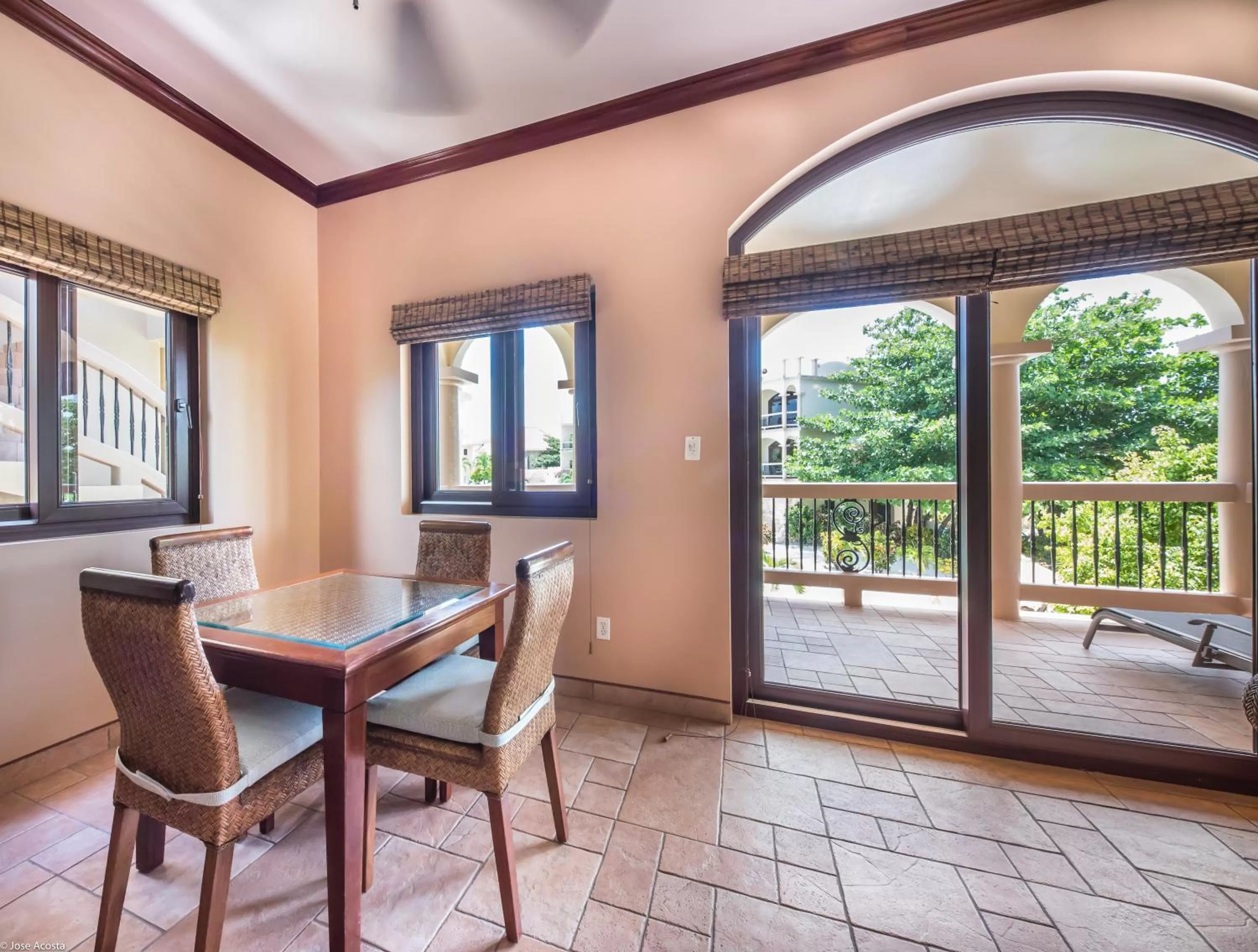 Dining area in Coco Beach Resort