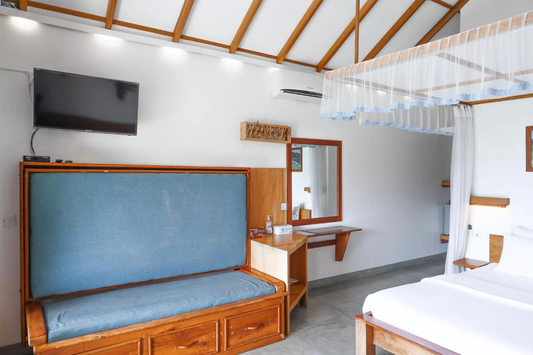 Bedroom, TV/Entertainment Center in The One Ella