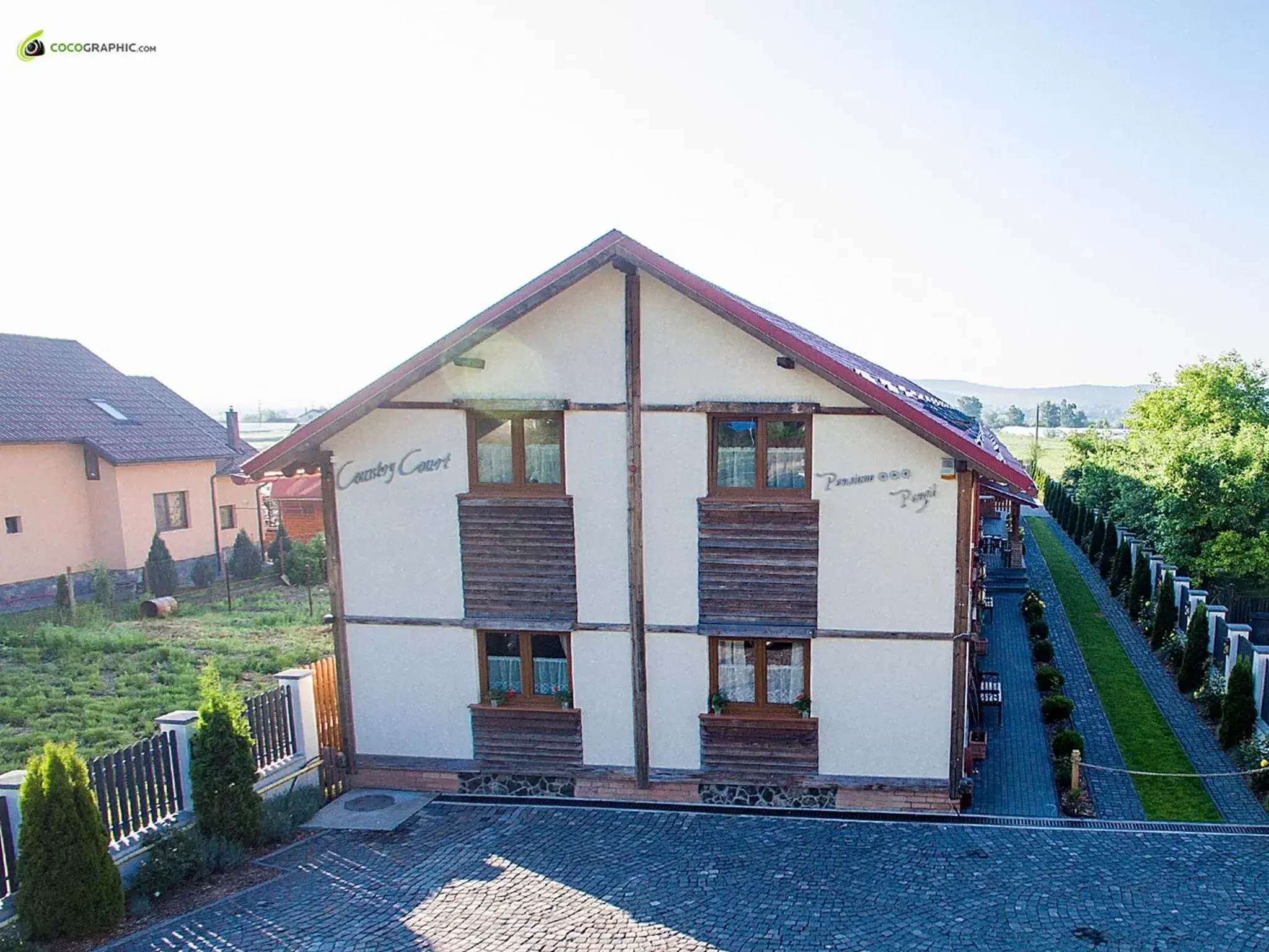 Country Court Country Court