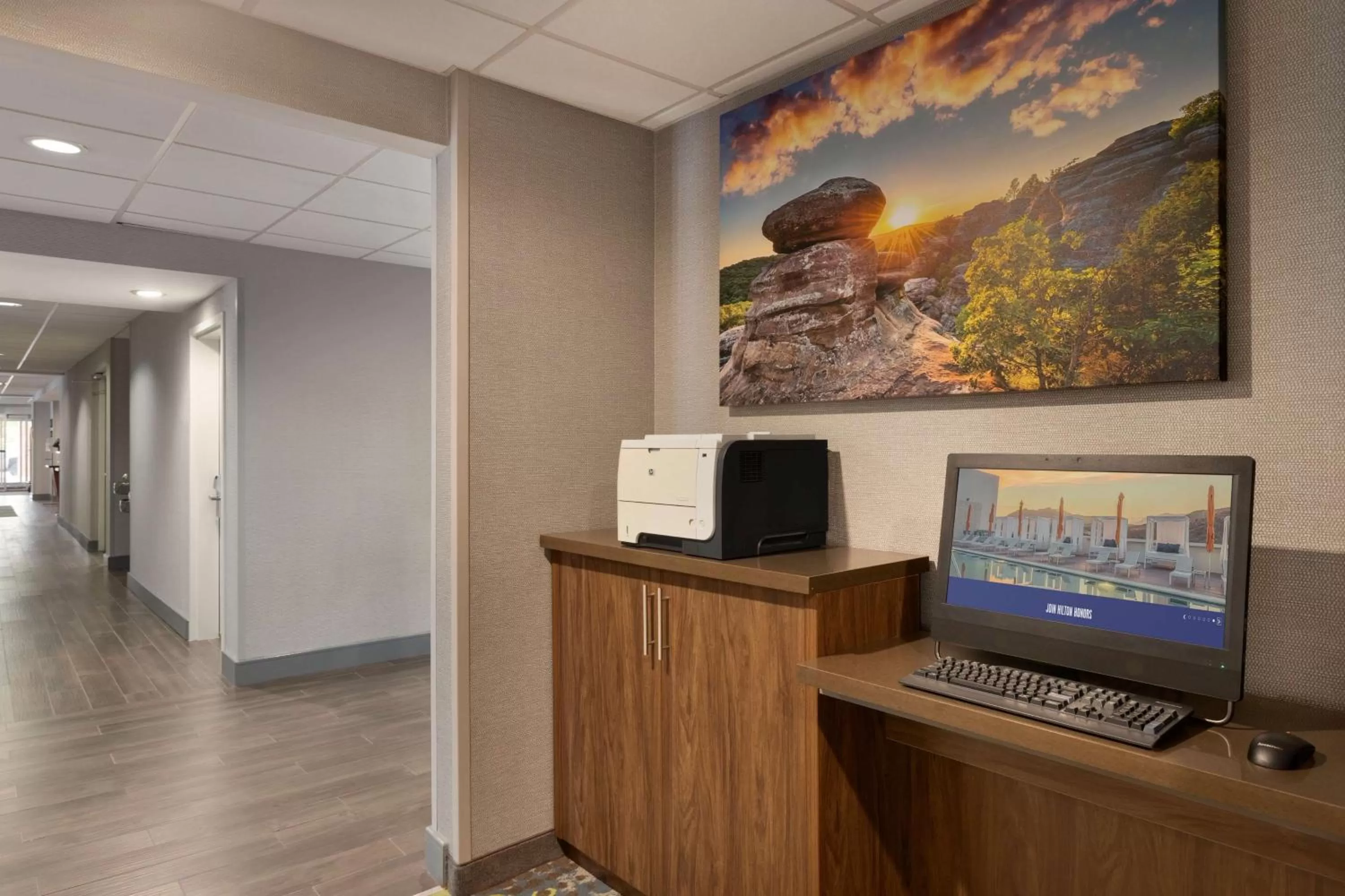 Business facilities in Hampton Inn St. Louis-Columbia