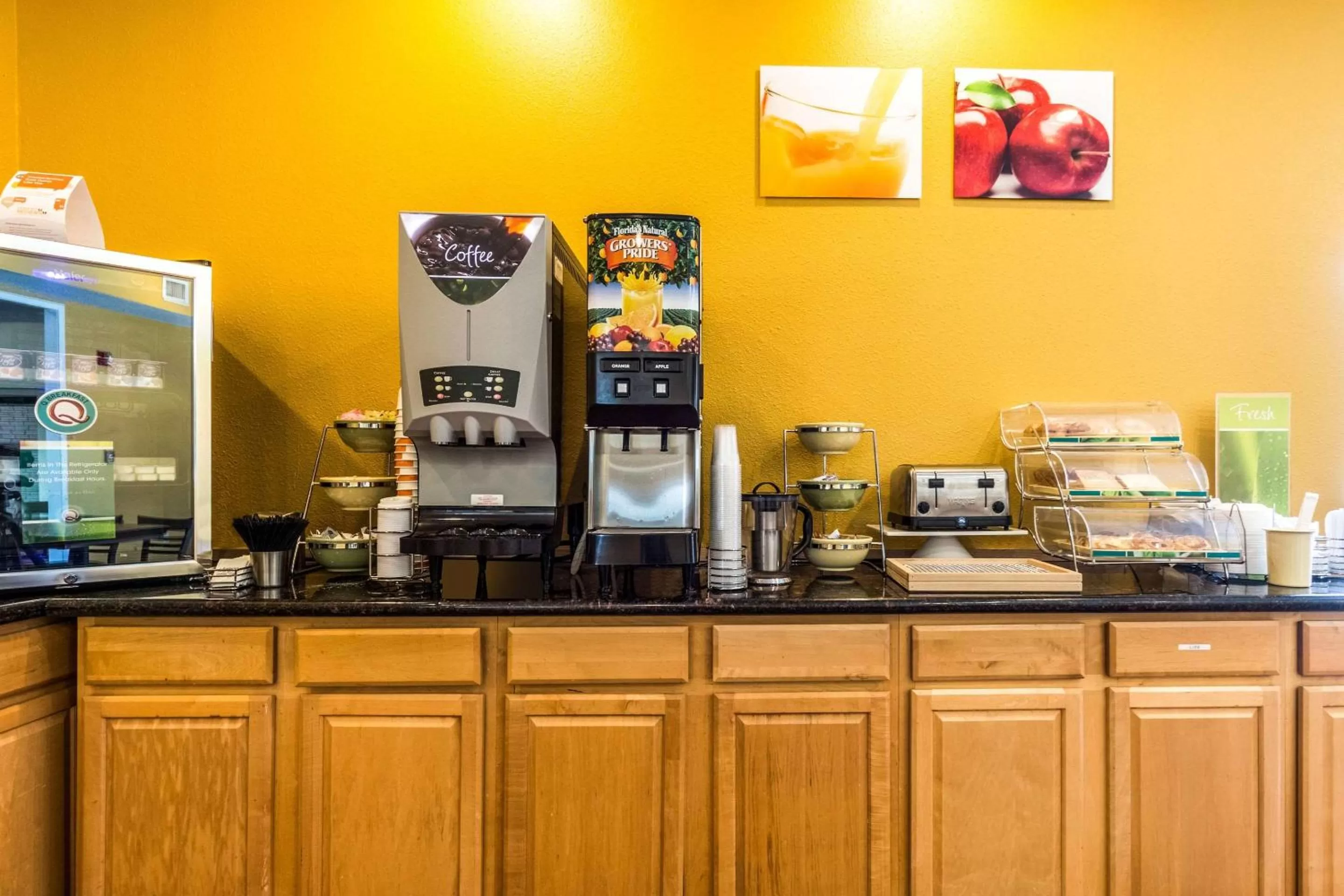 Restaurant/places to eat in Quality Inn University near Downtown