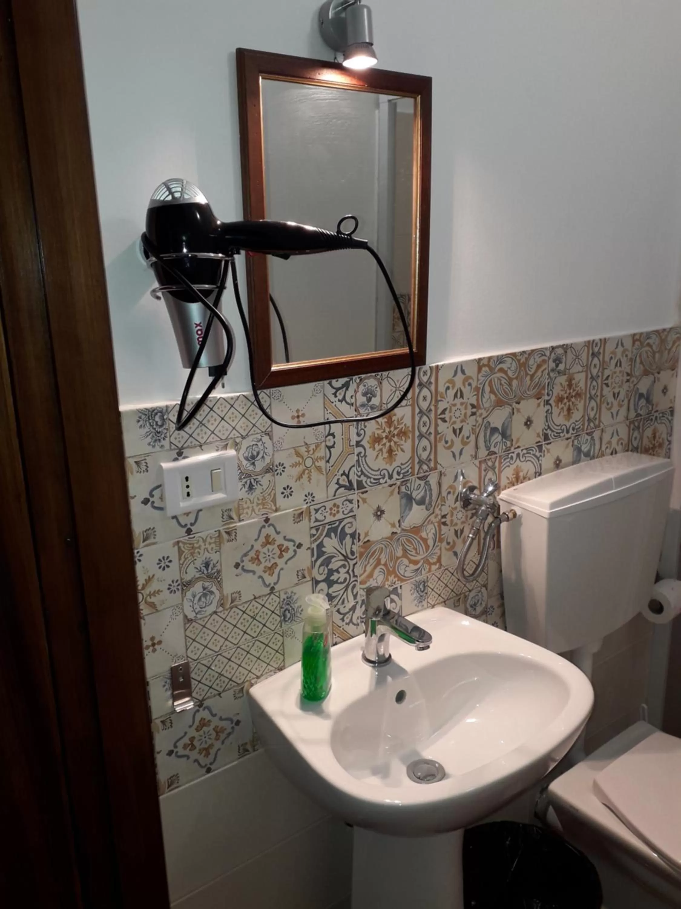 Bathroom in Milazzo Beach