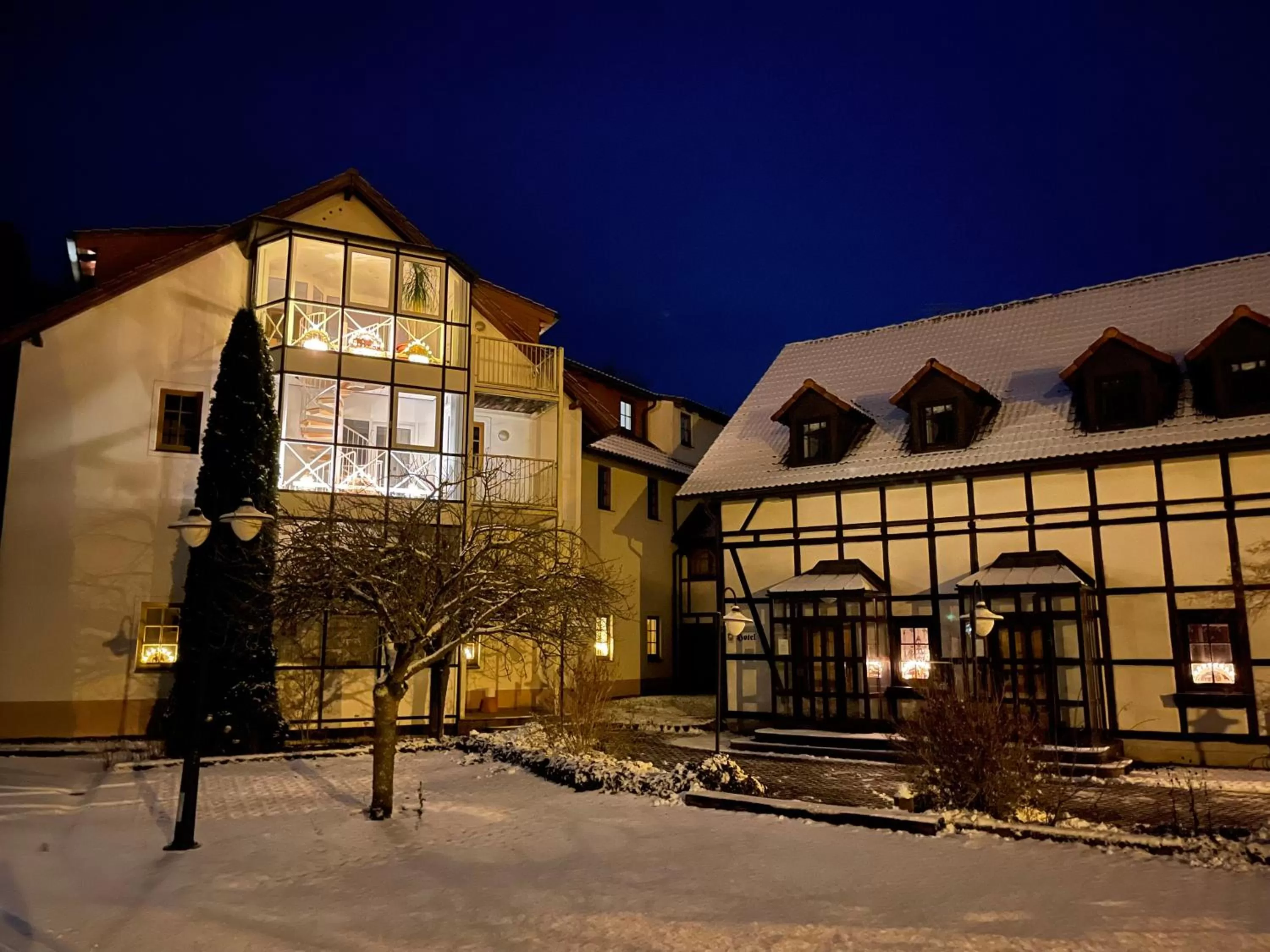 Property building in Landhotel Der Distelhof mit Scheunencafé