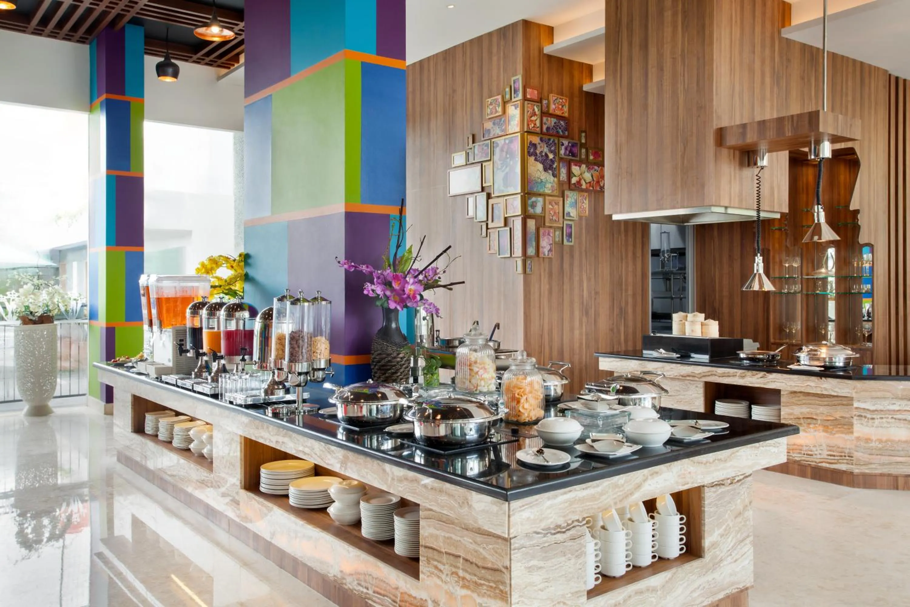 Restaurant/places to eat in ibis Styles Cikarang