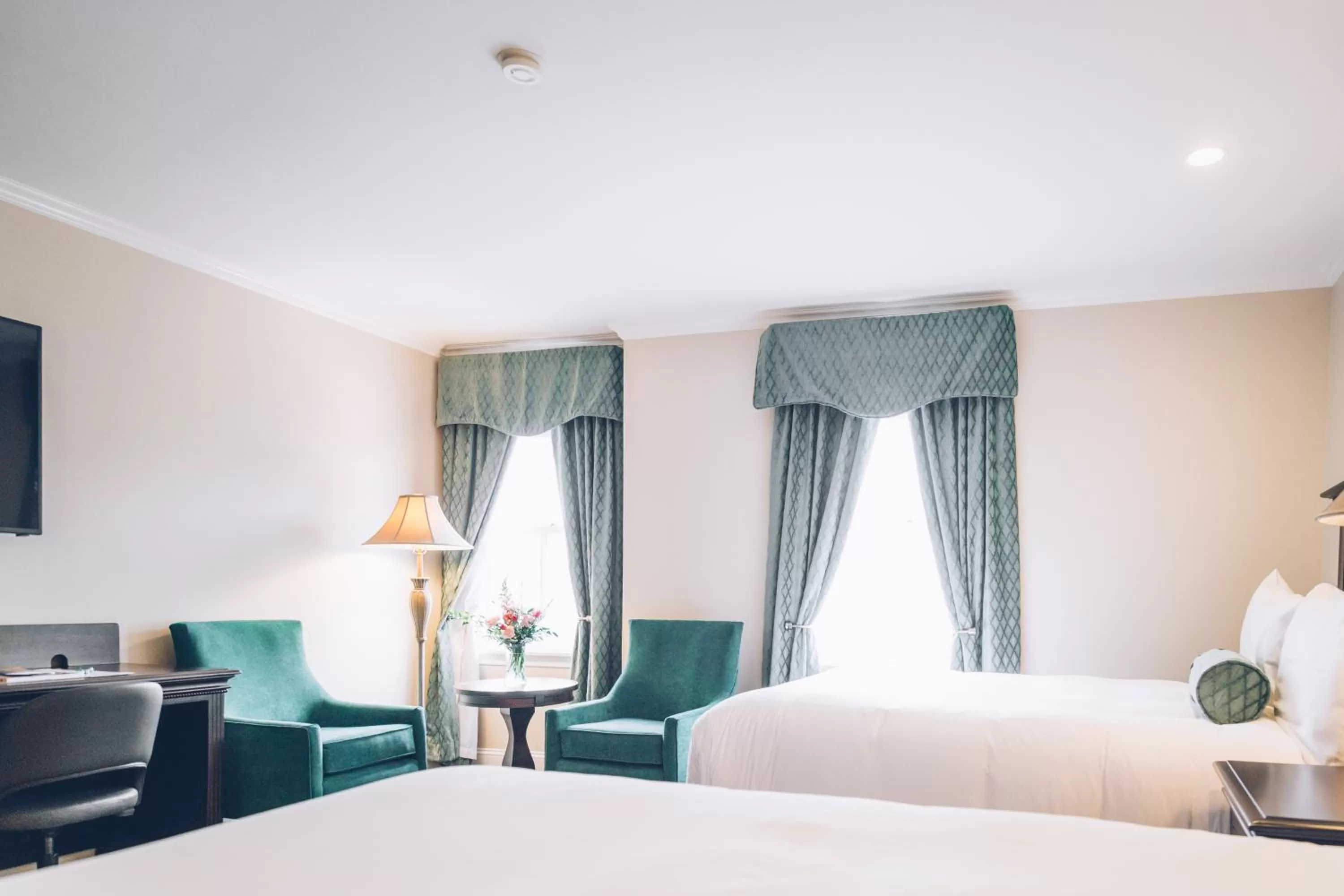 Seating area, Bed in The Great George