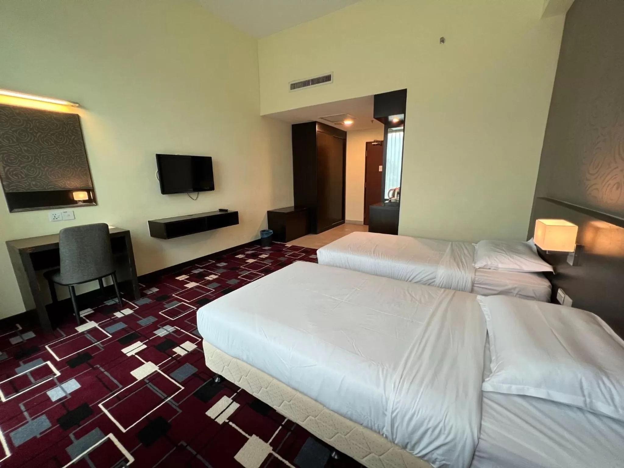 Bedroom, Bed in SSL Traders Hotel