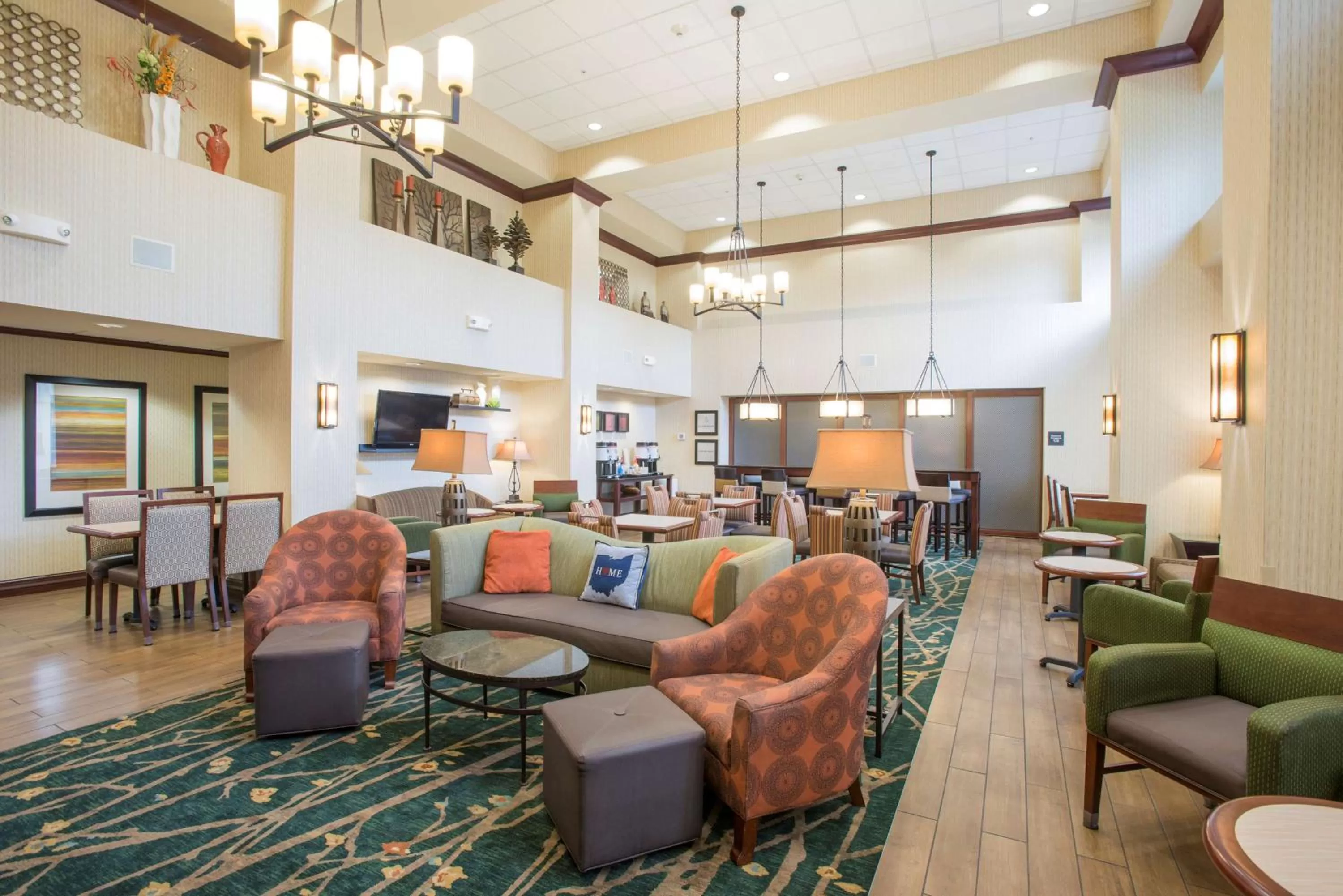 Lobby or reception in Hampton Inn & Suites Cincinnati-Union Centre