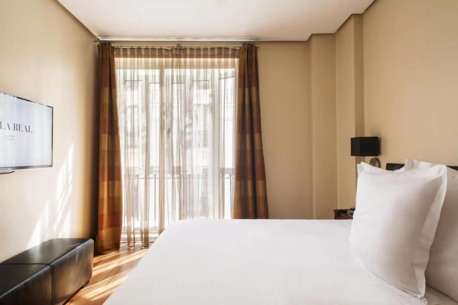 Bed in Hotel Villa Real, a member of Preferred Hotels & Resorts