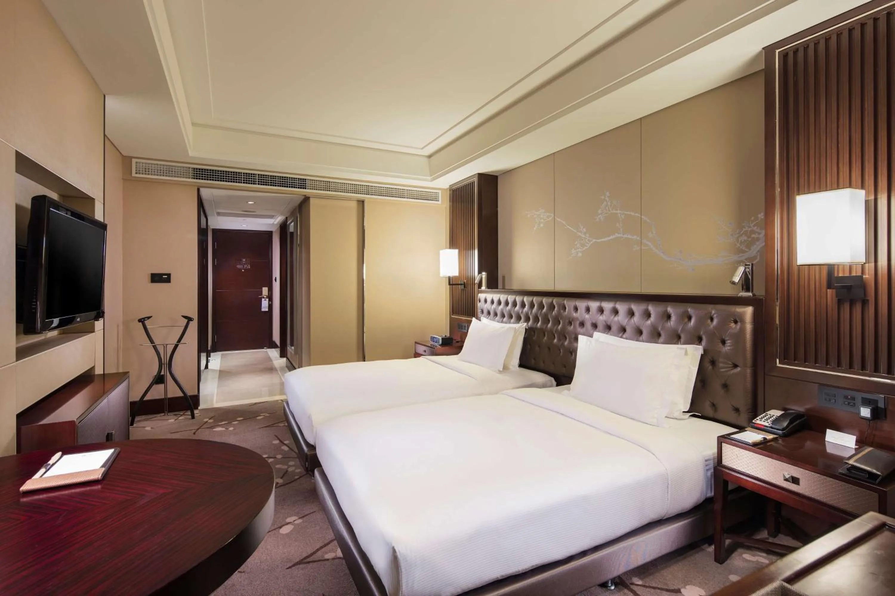 Bedroom, Bed in DoubleTree by Hilton Chongqing - Guanyinqiao railway station