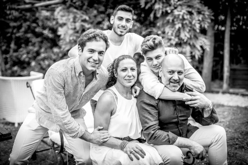 Family in TORRE GIARDINO SEGRETO B&B- Borgo Capitano Collection - Albergo diffuso