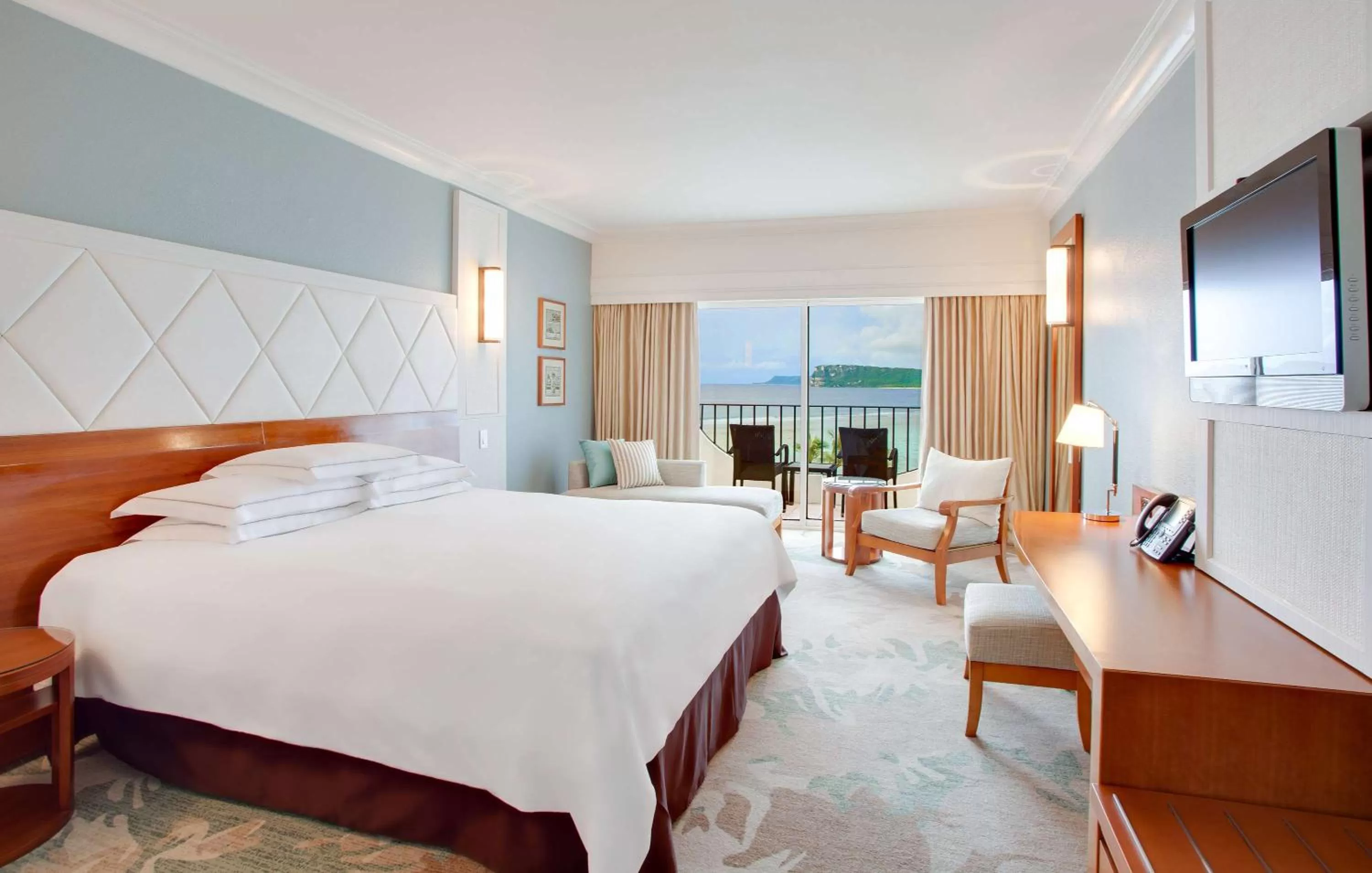 Bed in Hilton Guam Resort & Spa