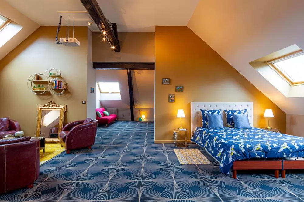 Photo of the whole room, Bed in Maison Longuevie