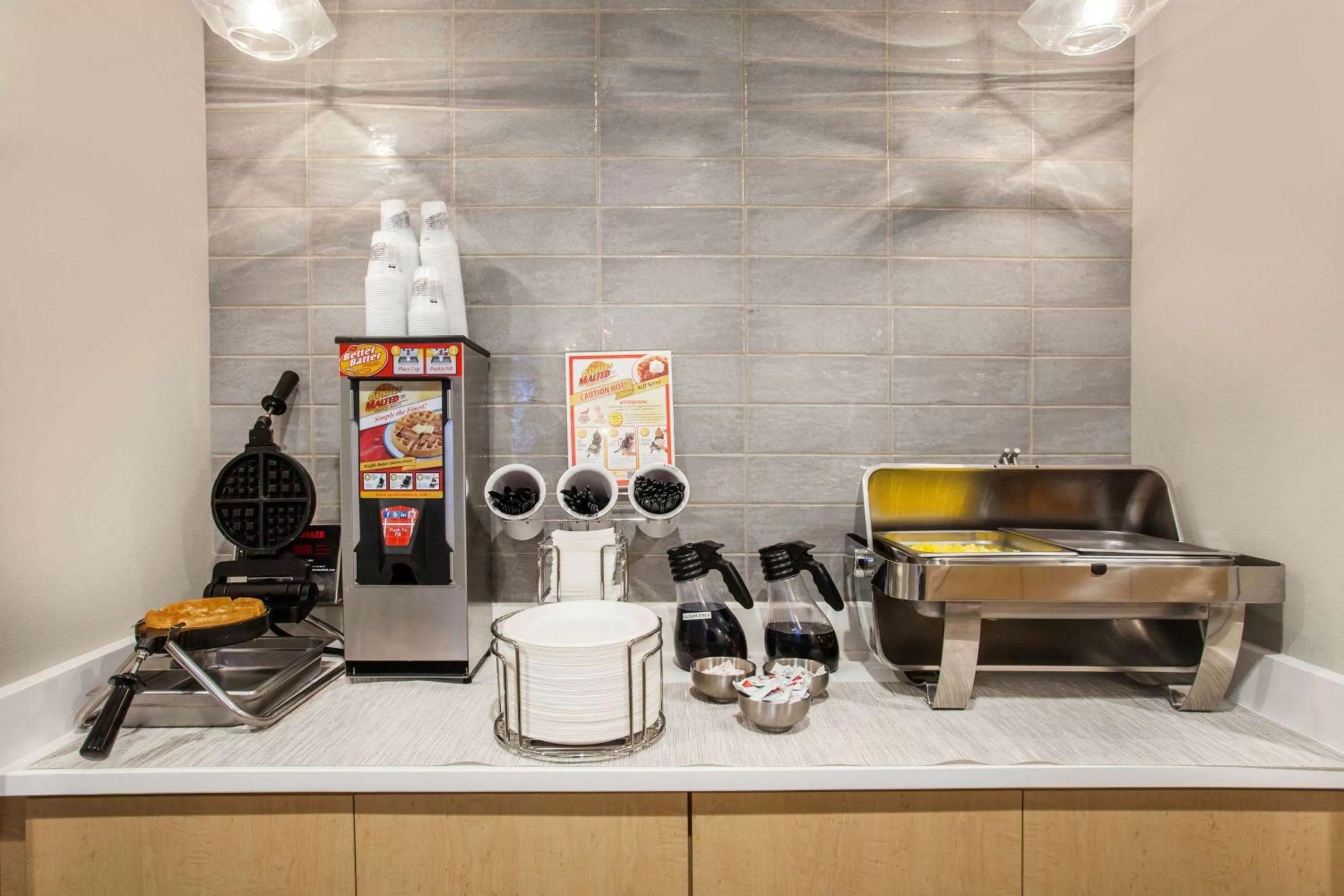 Restaurant/places to eat in La Quinta by Wyndham Madera