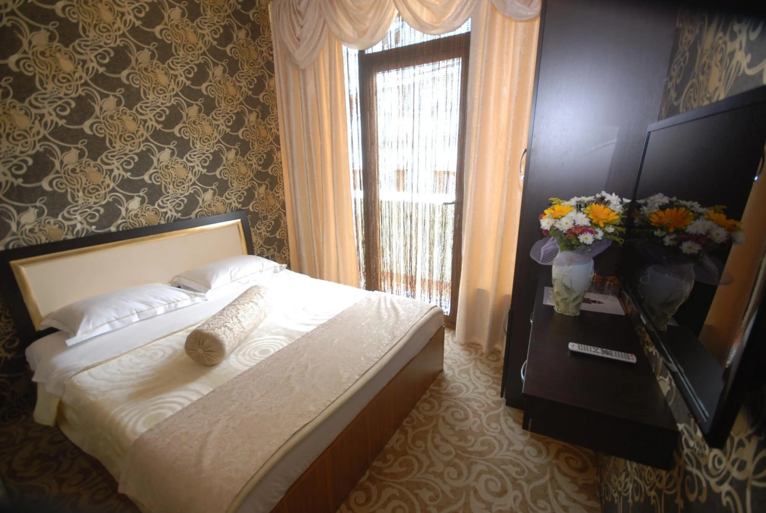 Photo of the whole room in Galata Palace Hotel