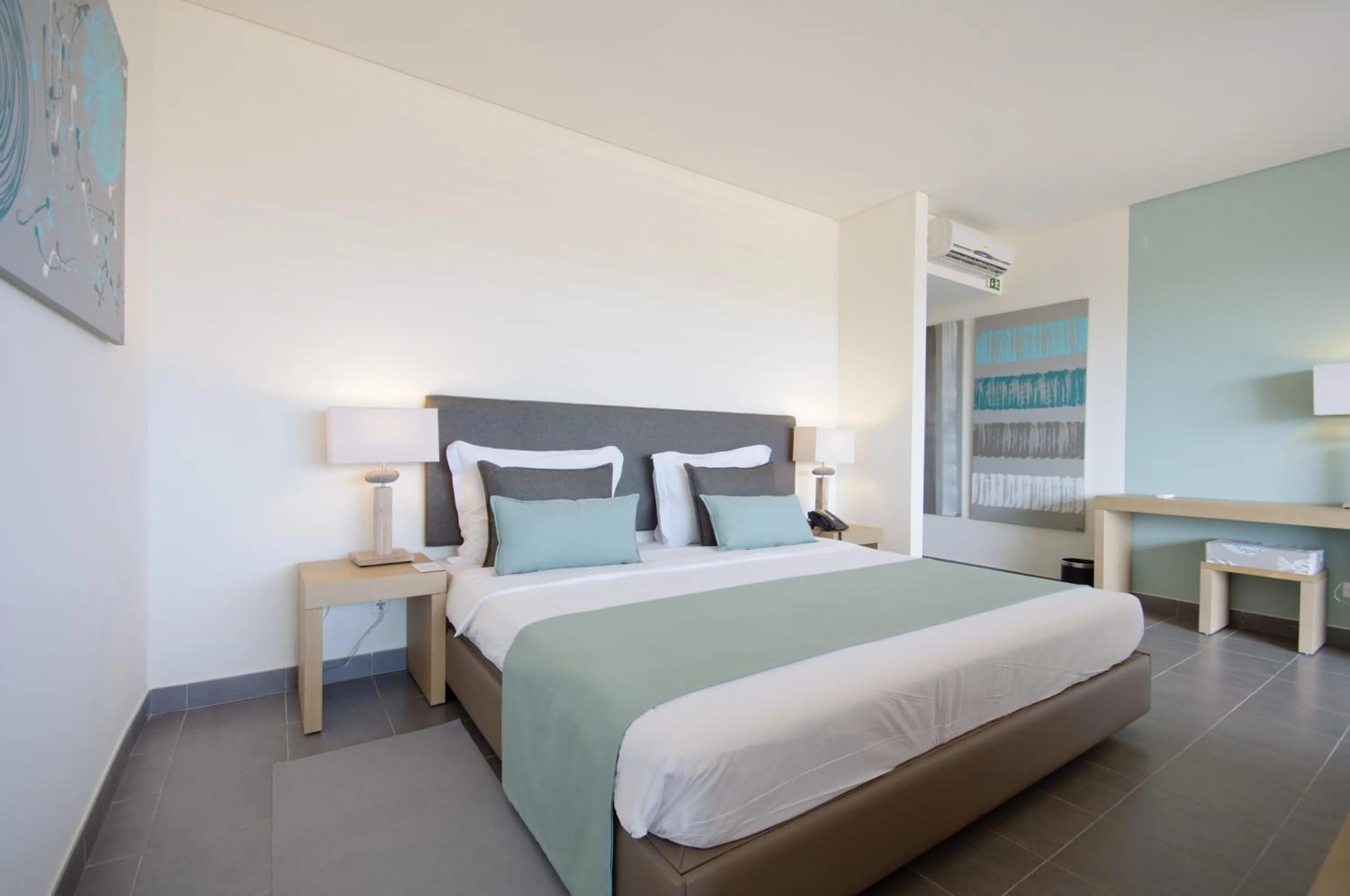 Bedroom, Bed in Oasis Salinas Sea