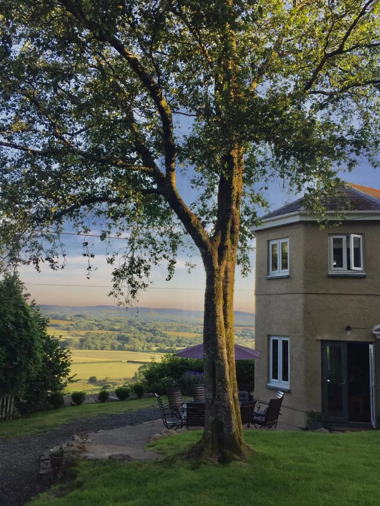 Property building, Garden in Efail Y Garn