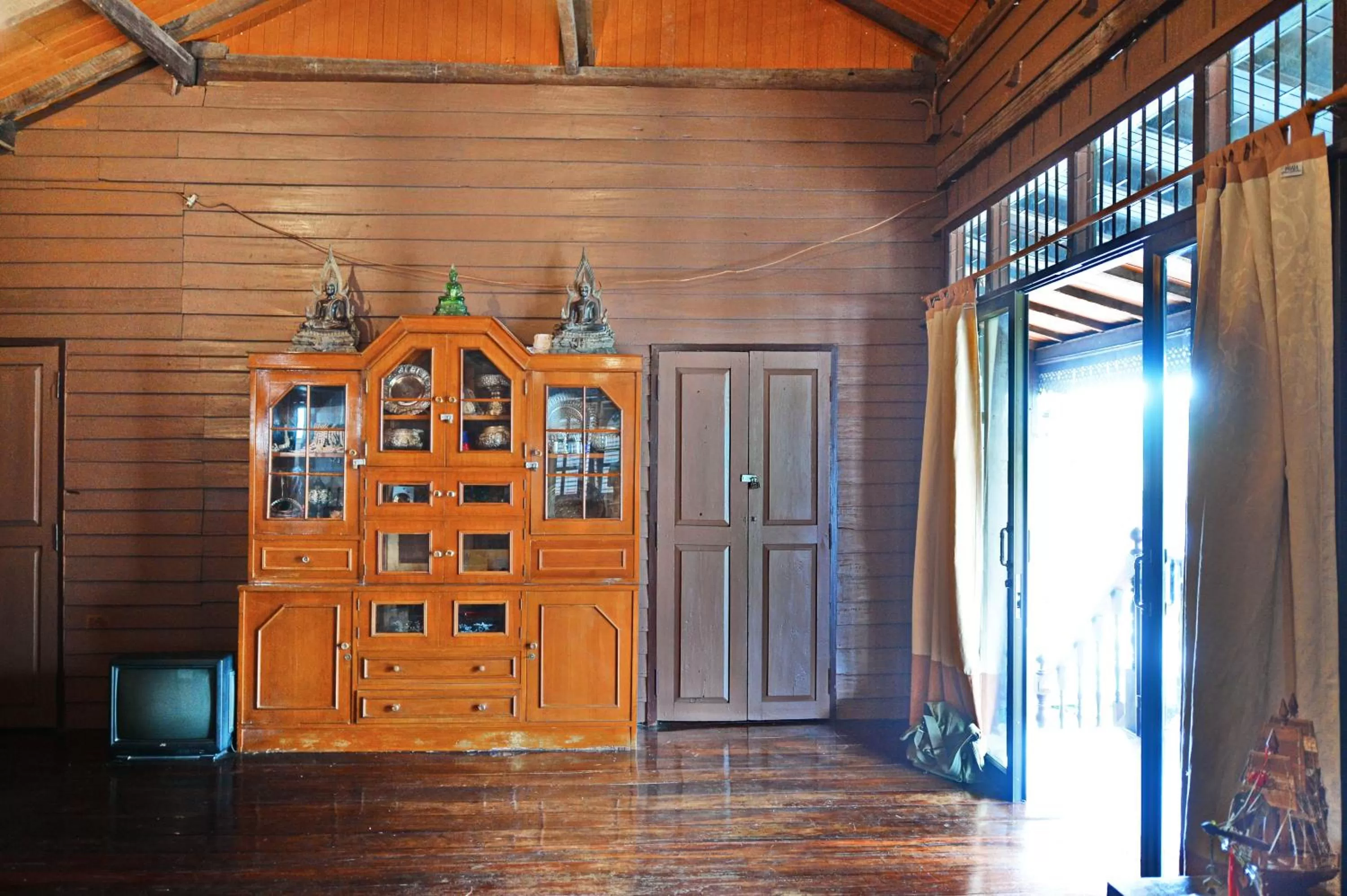 Facade/entrance in Huan Kawin Est.58 Lanna Home & Collection