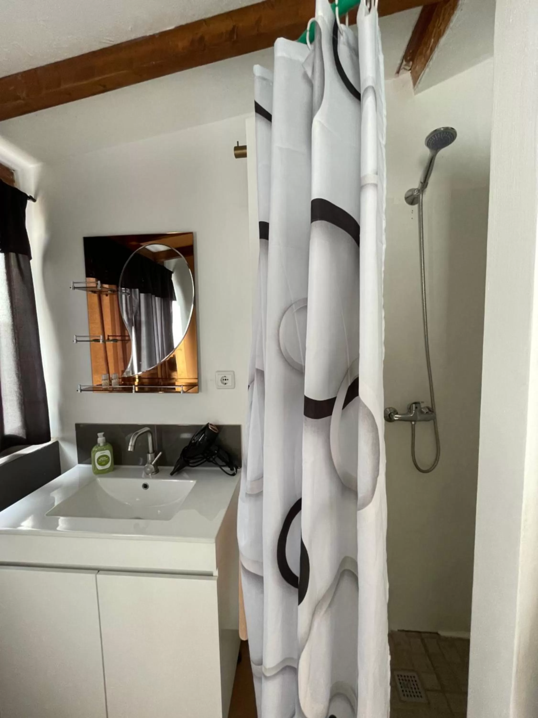 Bathroom in Blue eagle