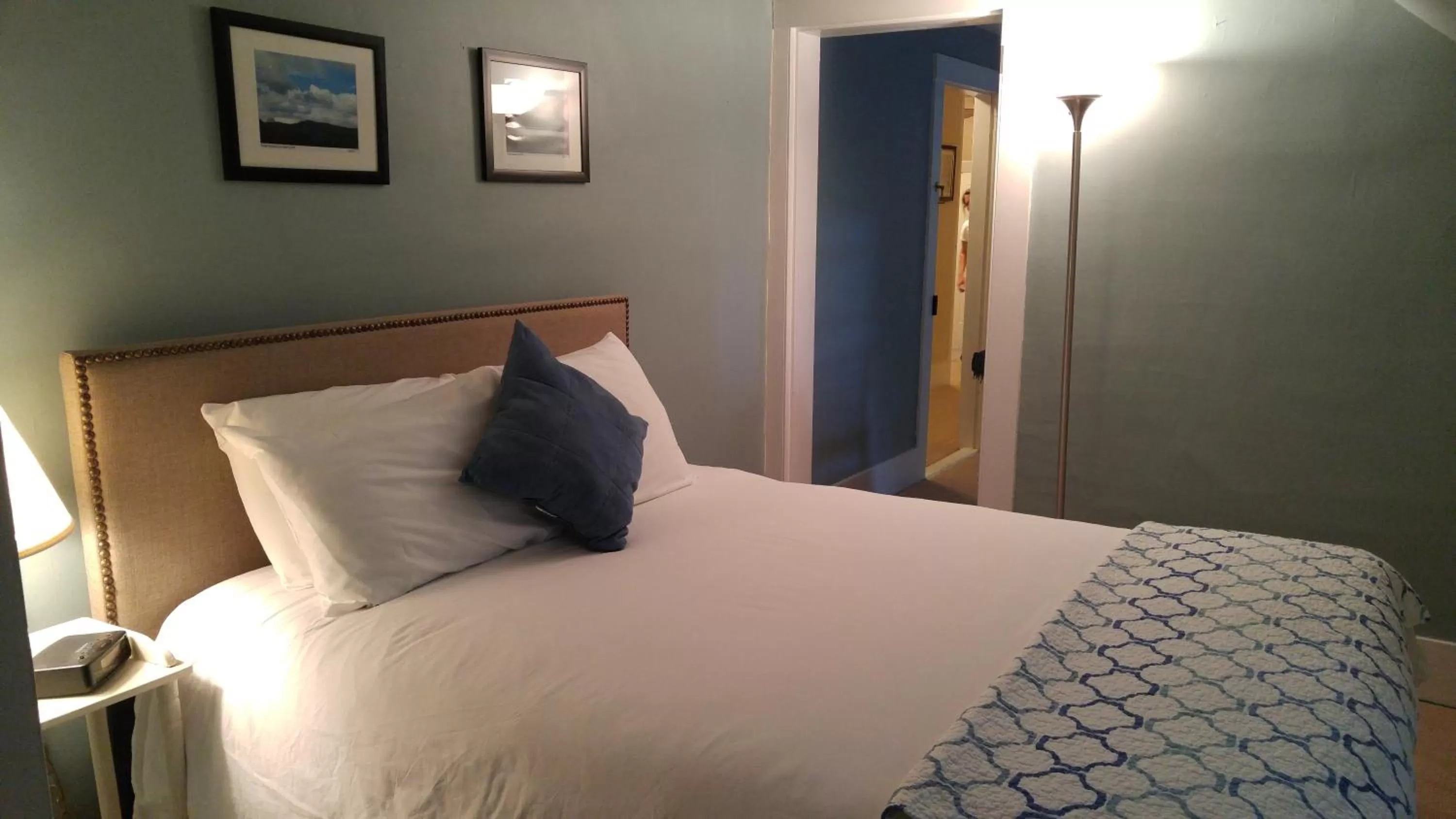 Bed in Benjamin Prescott Inn