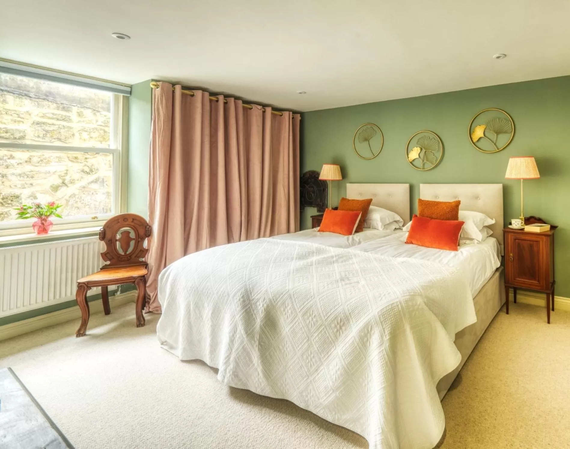 Suite with Garden View in Hill House