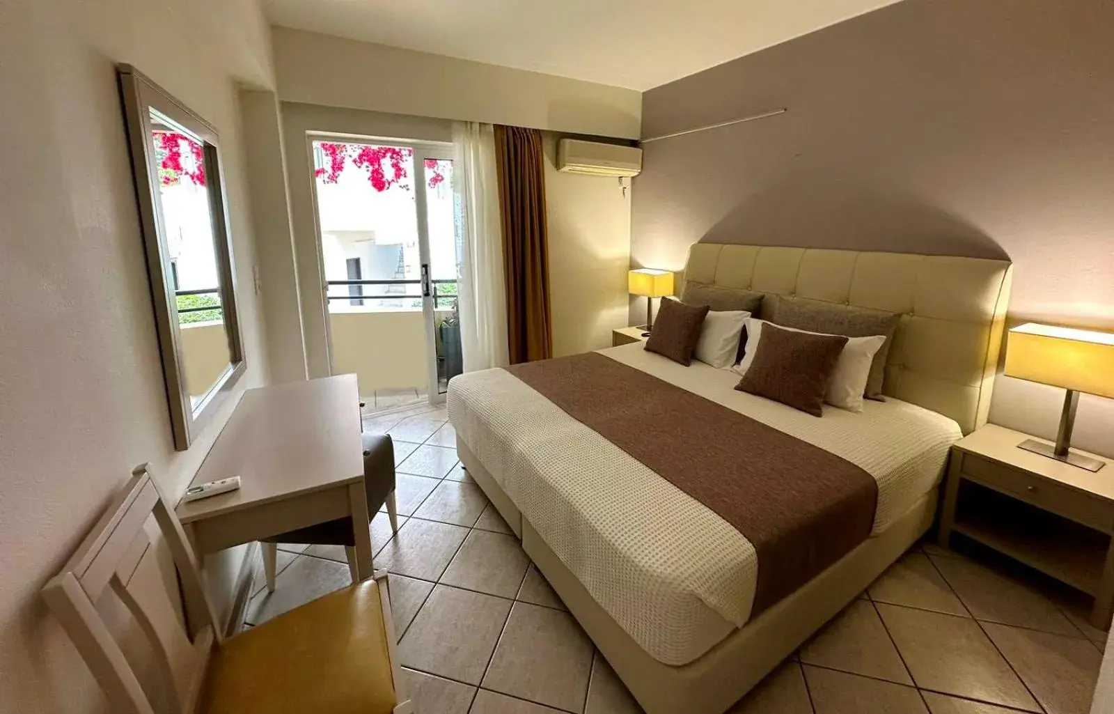 Double Room with Garden View in Faedra Beach Double Room with Garden View in Faedra Beach