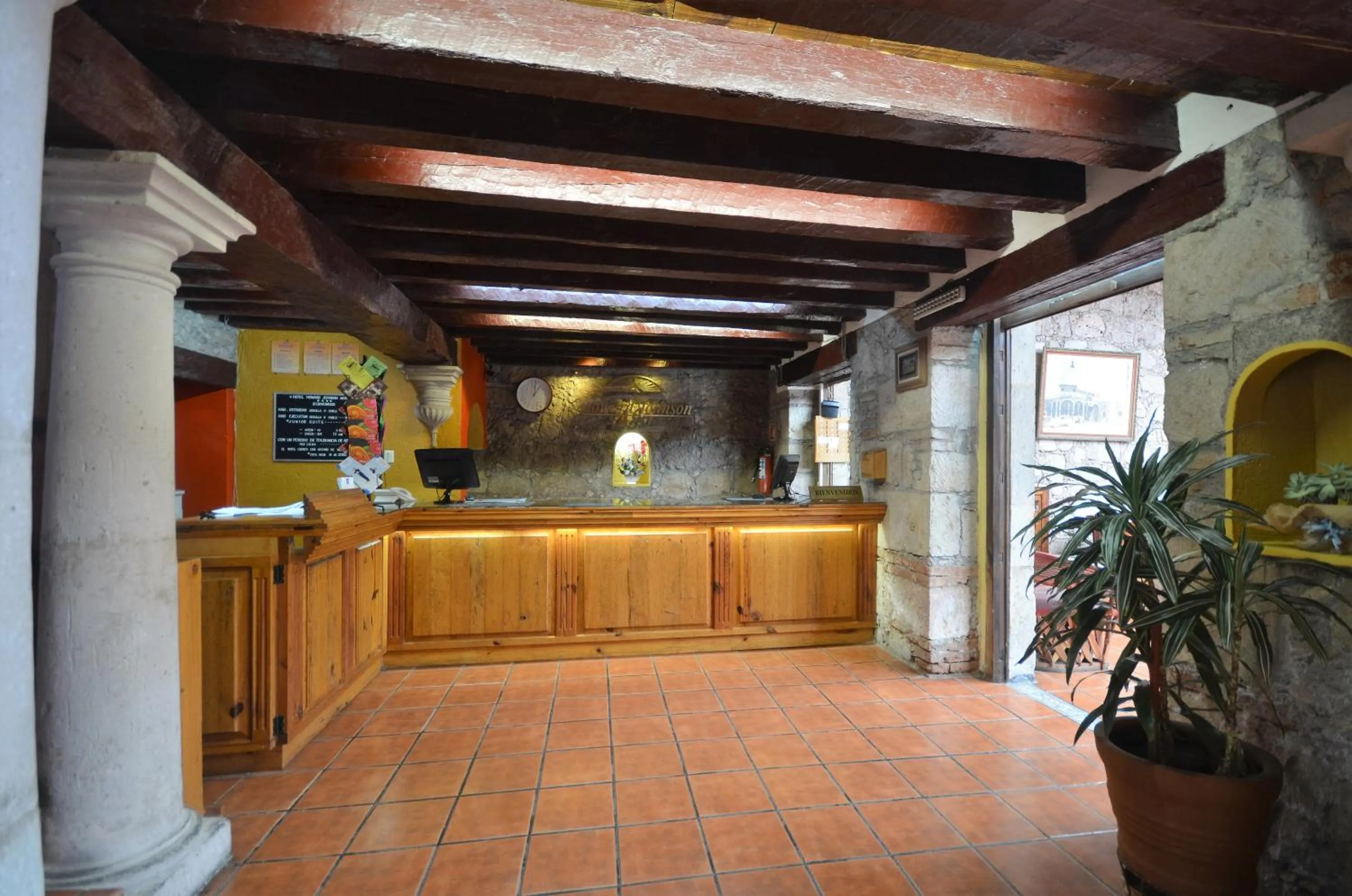 Lobby or reception in Howard Johnson by Wyndham Morelia Calle Real