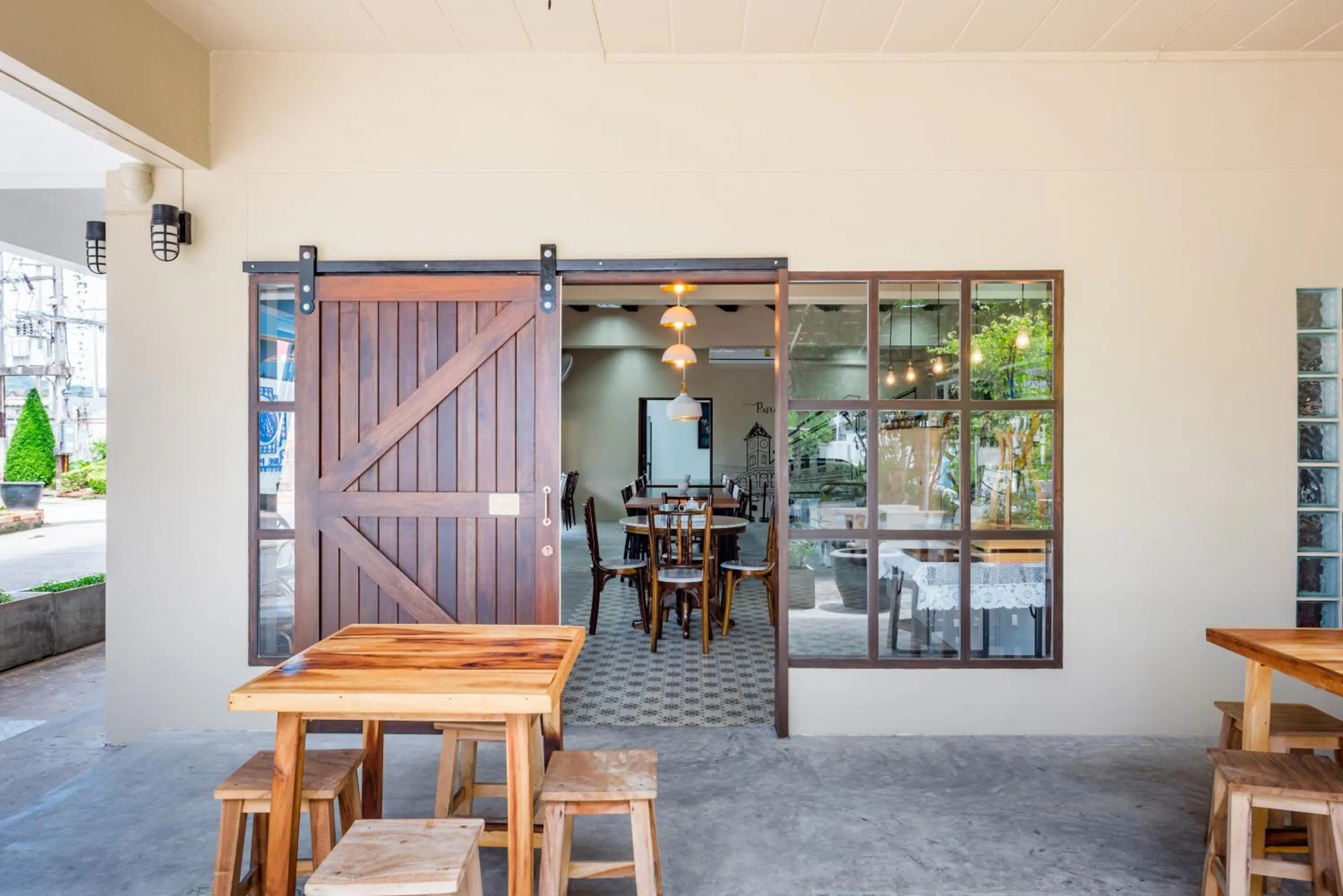 Restaurant/places to eat in Pure Phuket Residence