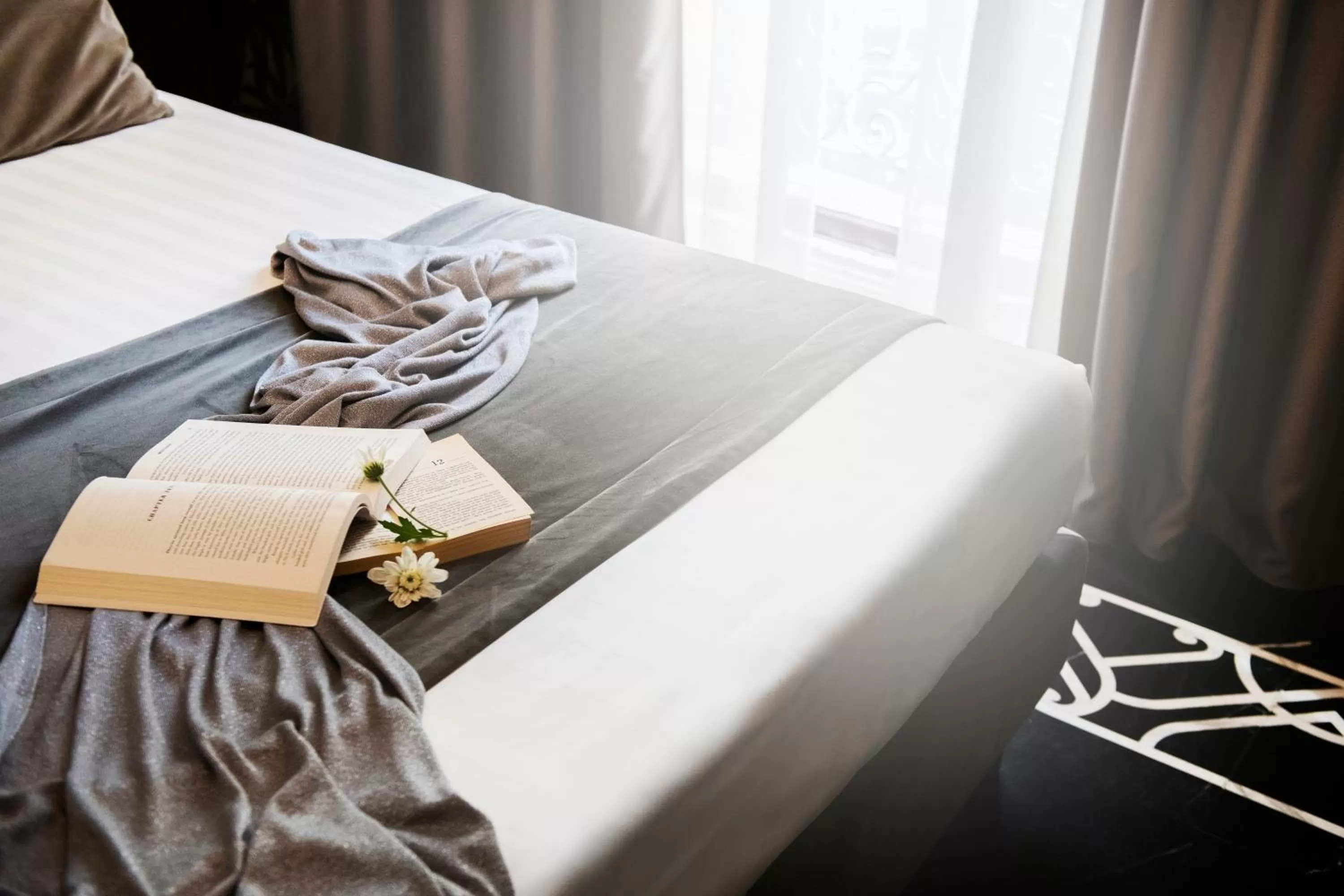 Bed in Hotel 87 eighty-seven - Maison d'Art Collection