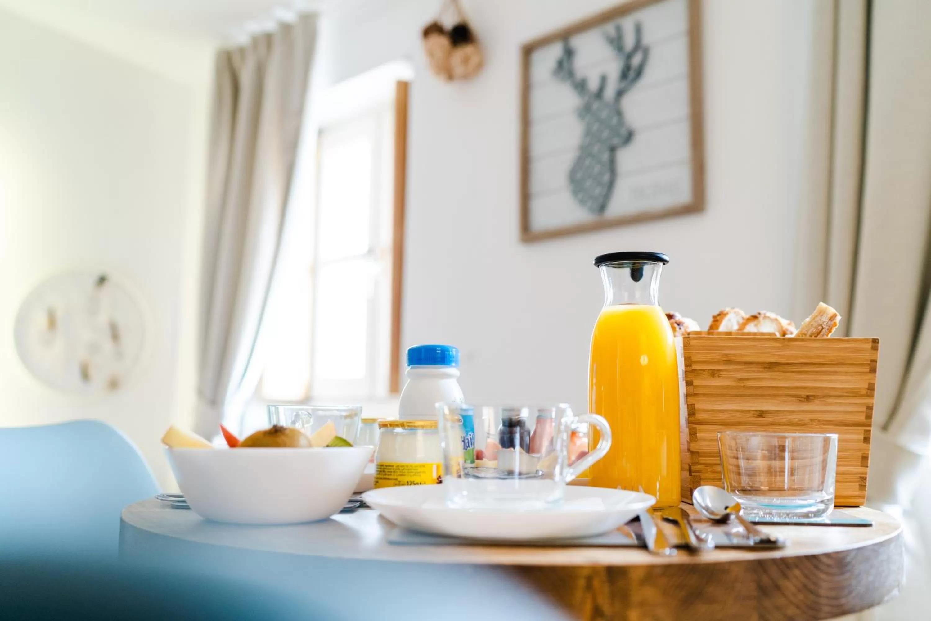 Food and drinks in La Maison Gustave