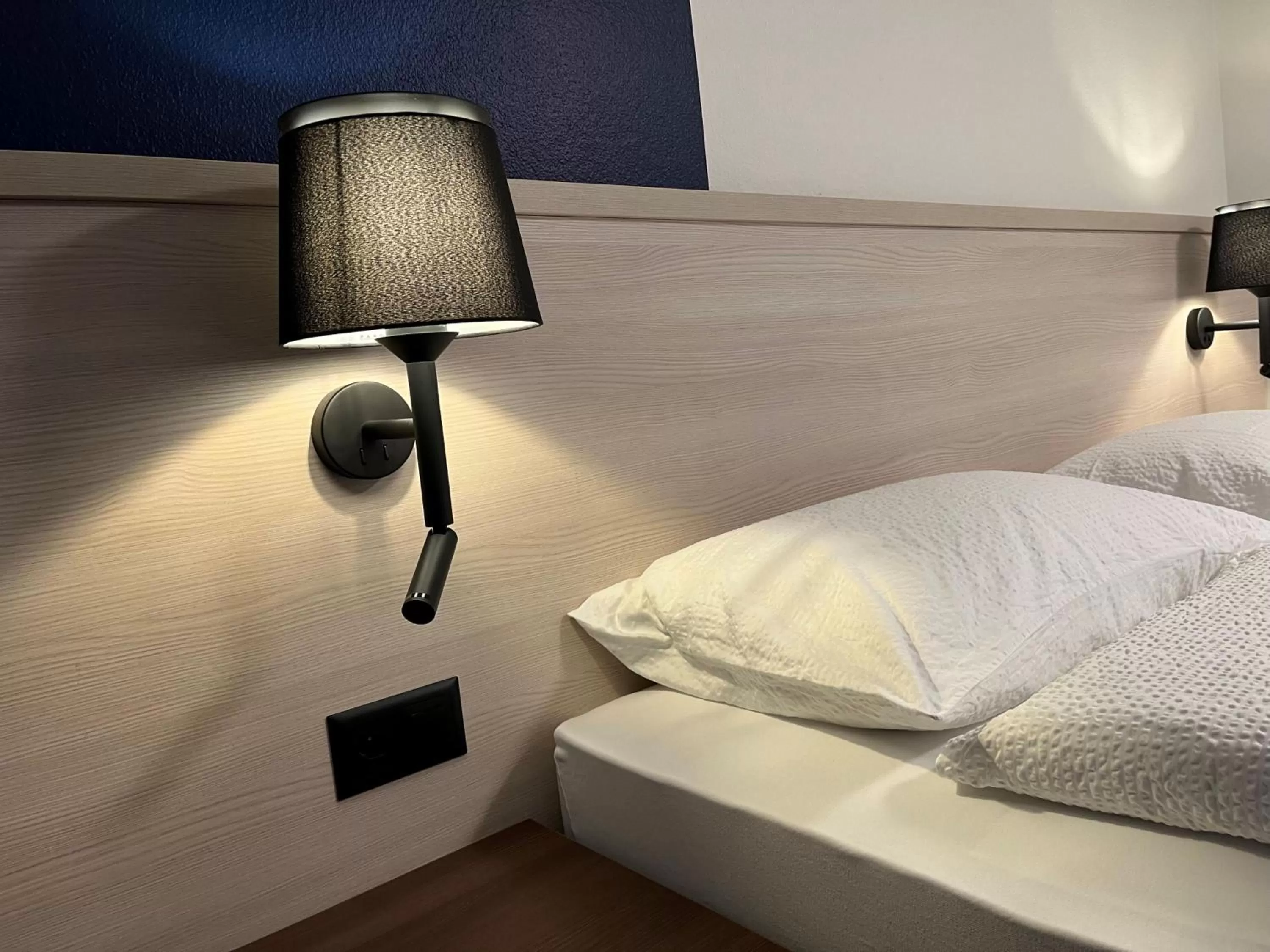 Photo of the whole room, Bed in Dialoghotel Eckstein