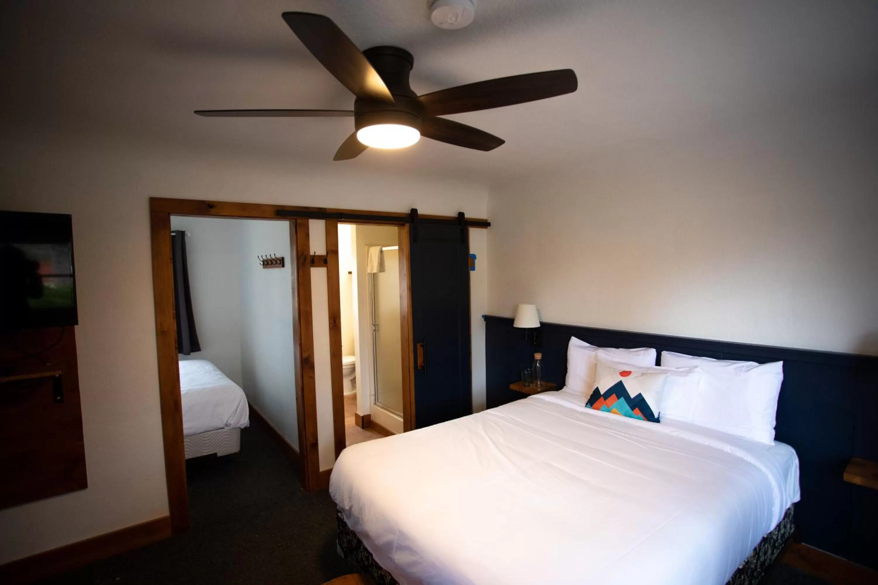 Bed in Left Coast Lodge - Pet Friendly