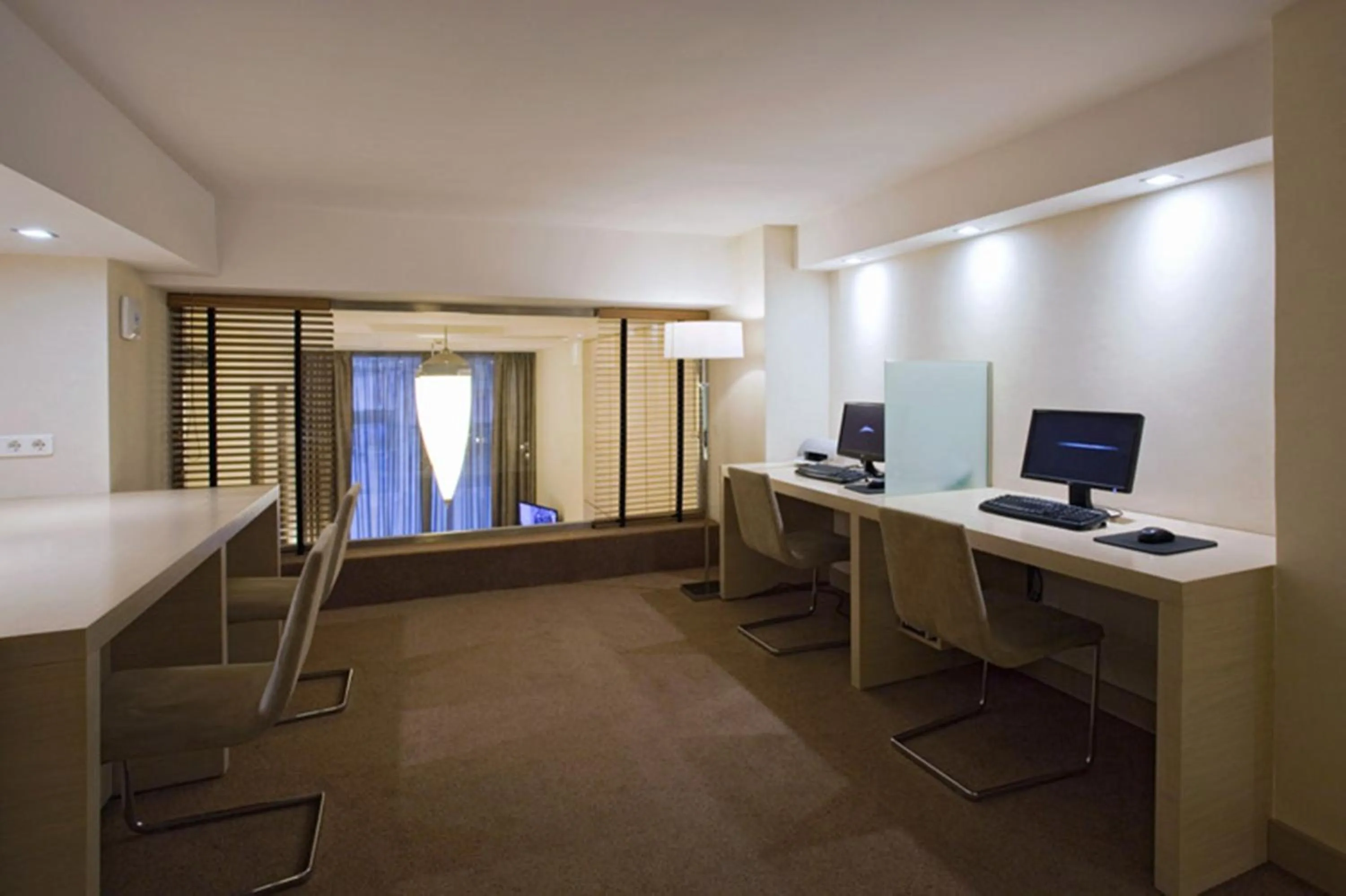 TV and multimedia in Central Hotel