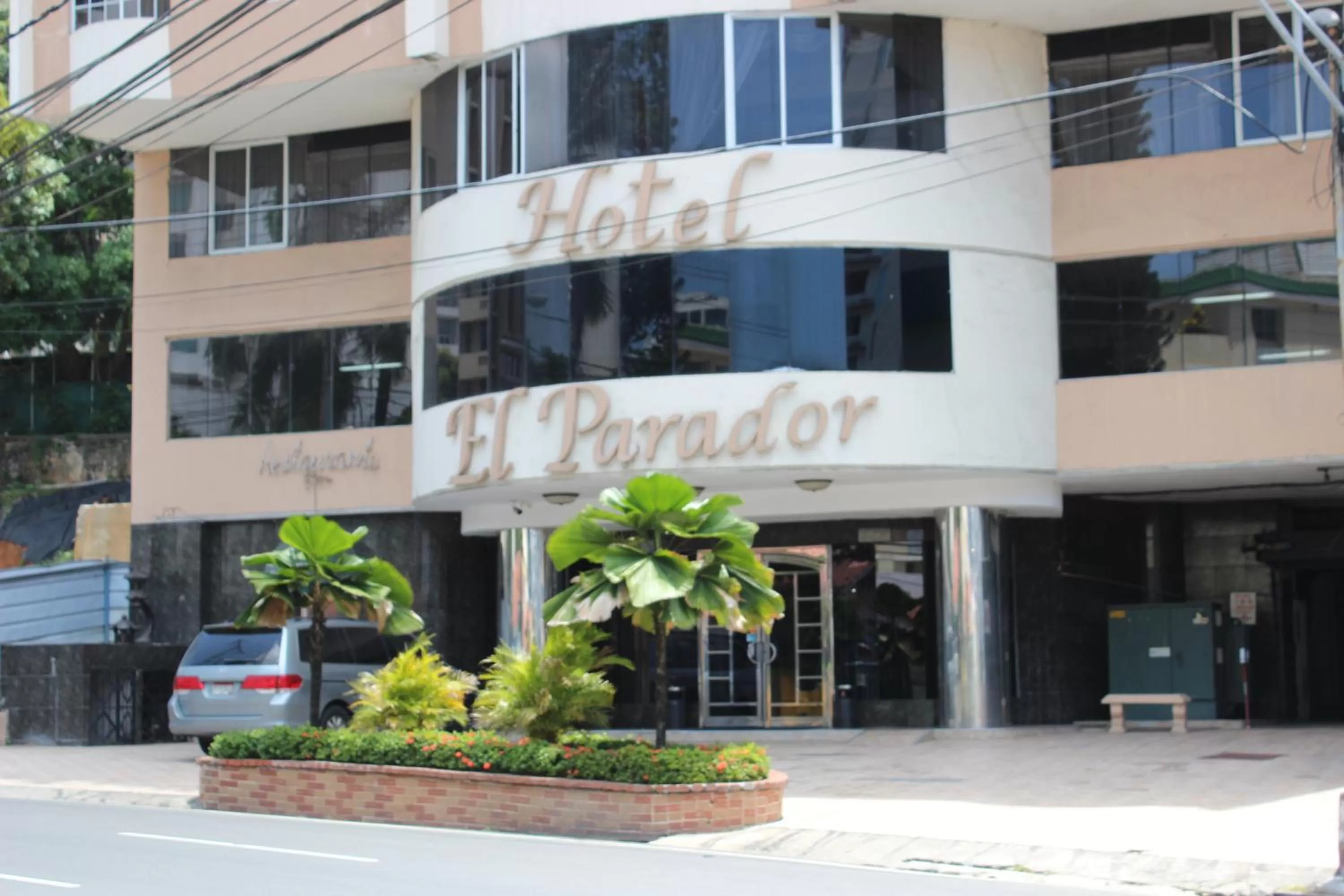 Facade/entrance in Hotel Parador