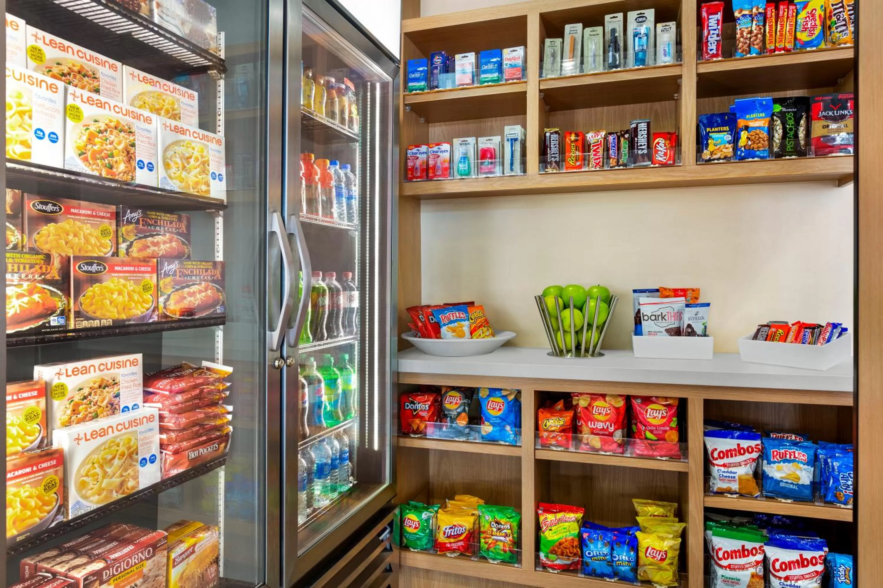 On-site shops in Hyatt House Bryan/College Station